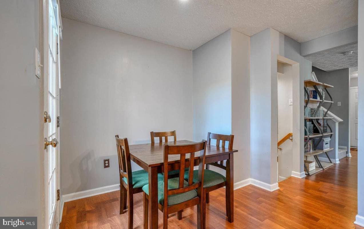 SUMMER WOODS - Residential Lease