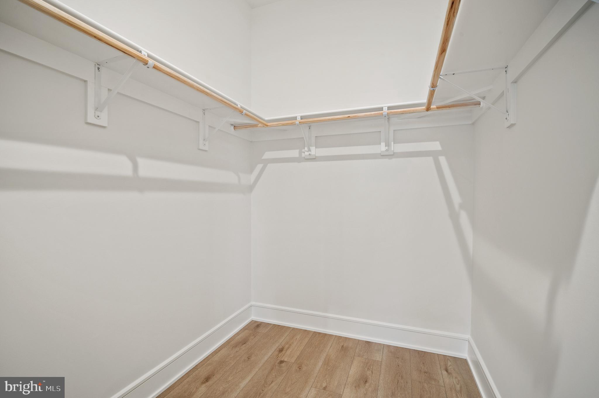 BROADLANDS STATION - Residential Lease