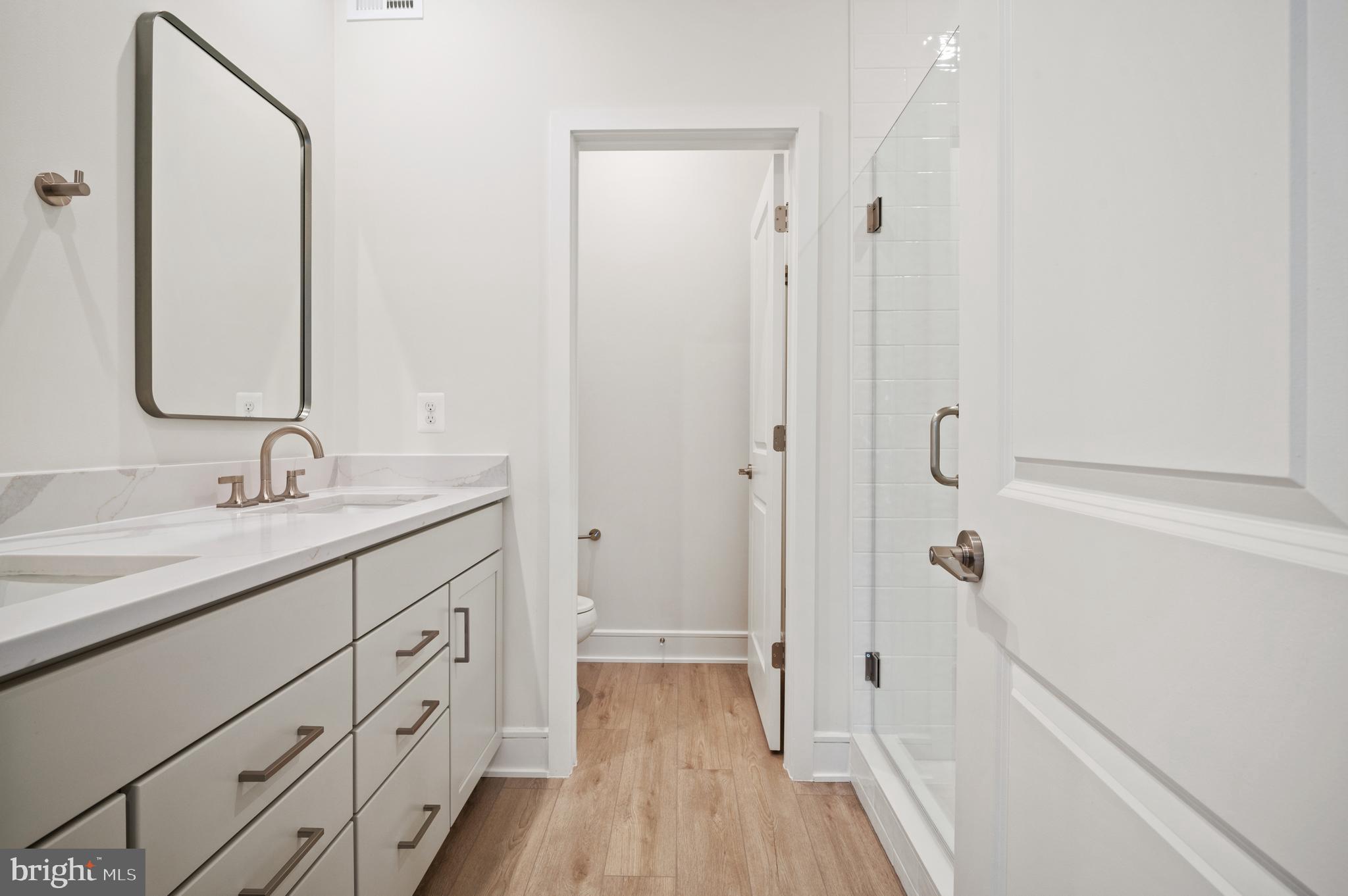 BROADLANDS STATION - Residential Lease