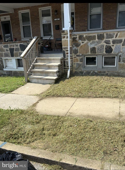Townhouse For Rent - 22 N Ellamont Street<br/> Baltimore City County, BALTIMORE, MD 21229