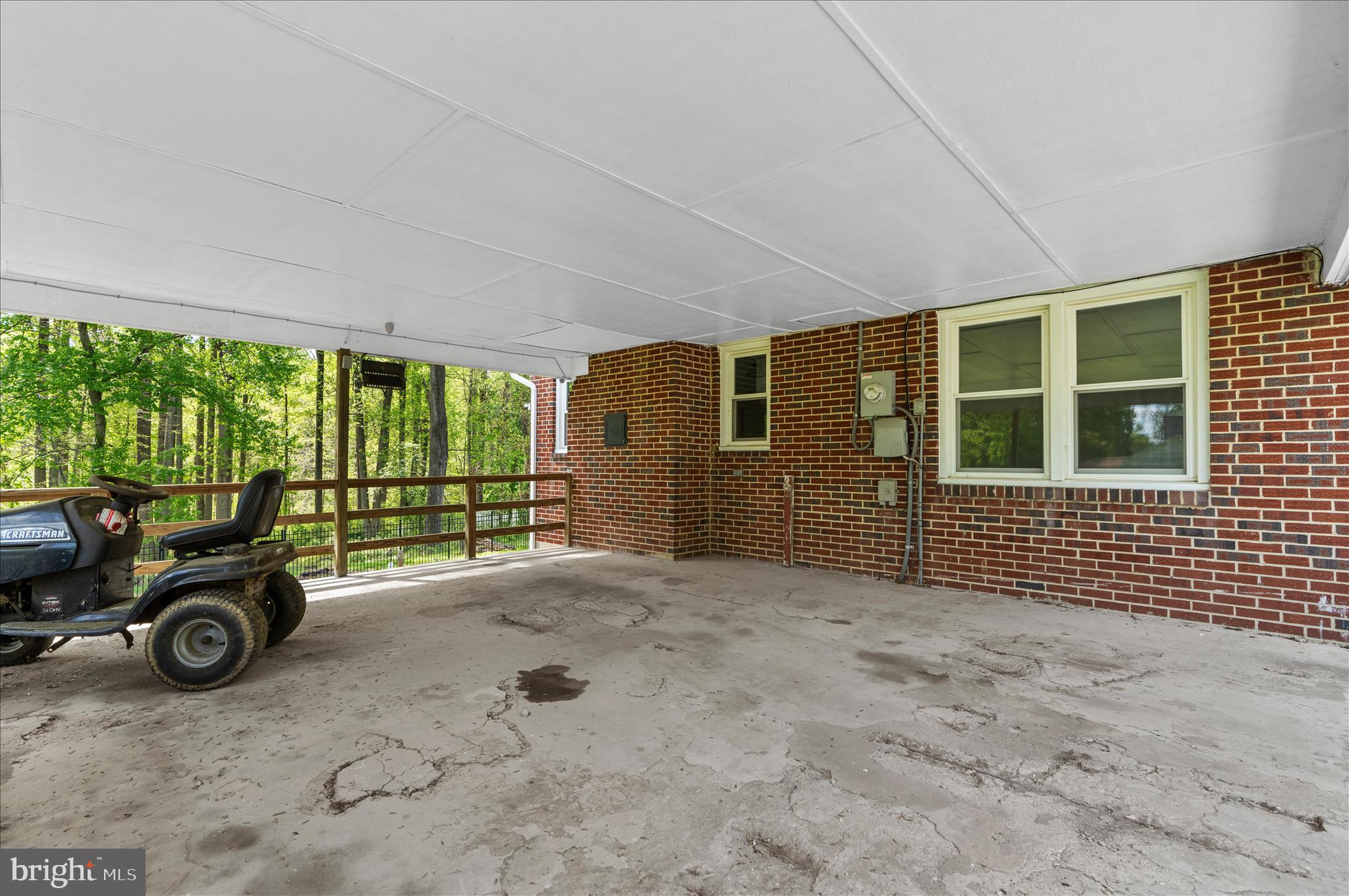 WINDSOR  MILL - Residential