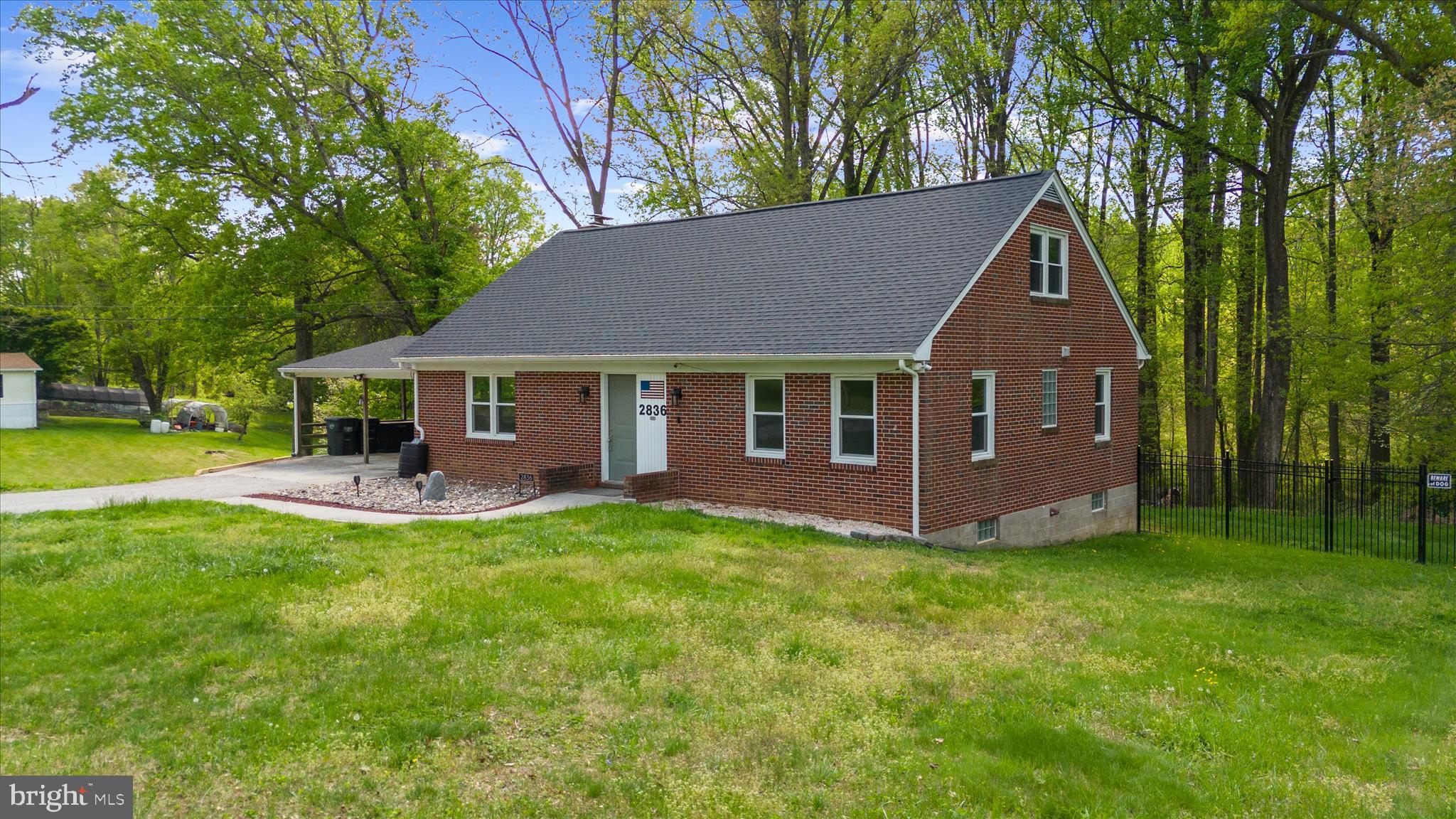 WINDSOR  MILL - Residential