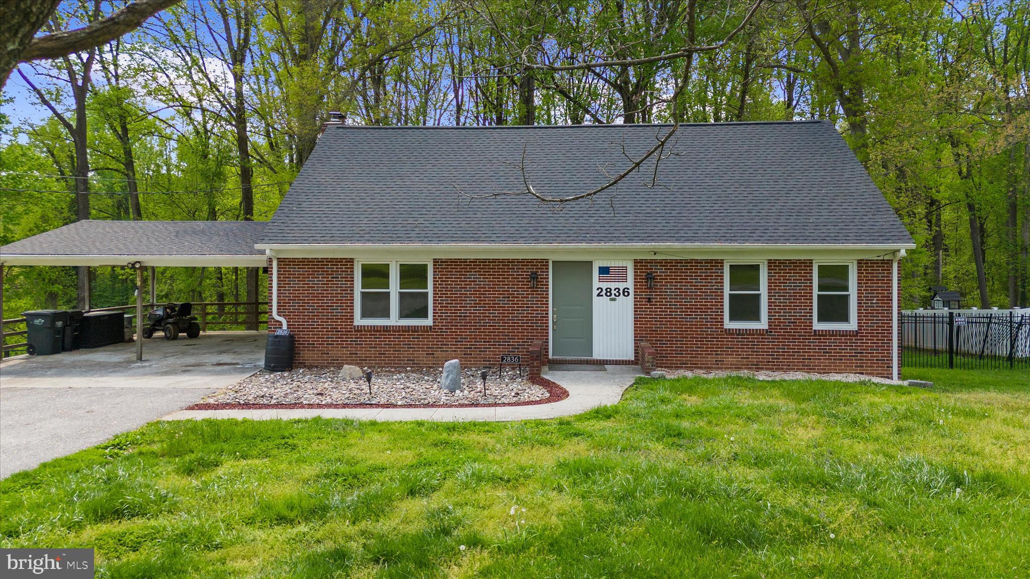 WINDSOR  MILL - Residential