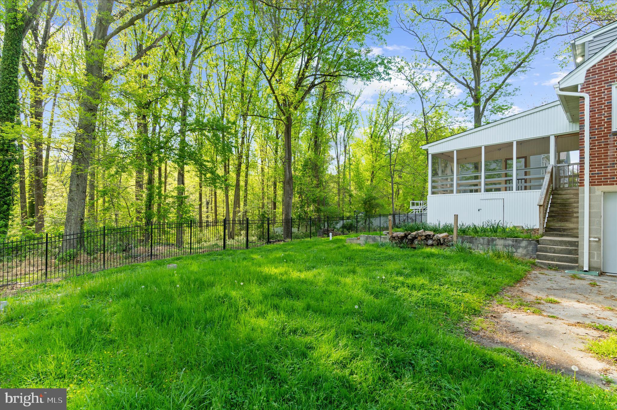 WINDSOR  MILL - Residential