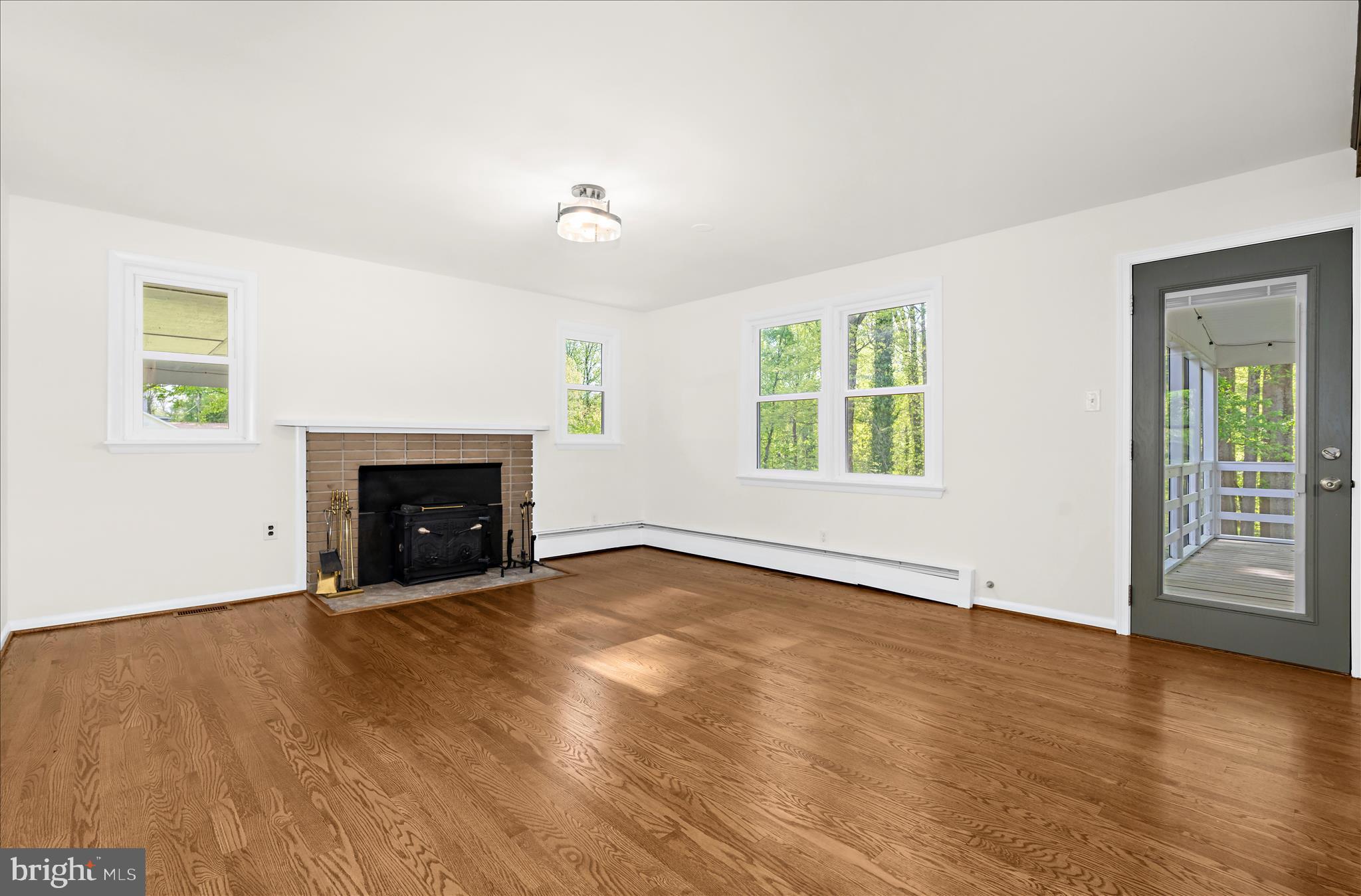 WINDSOR  MILL - Residential