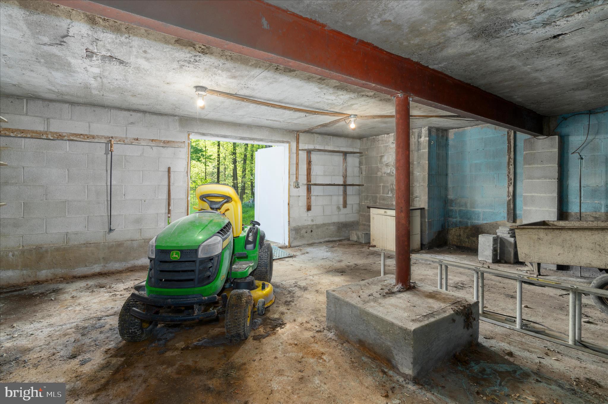 WINDSOR  MILL - Residential