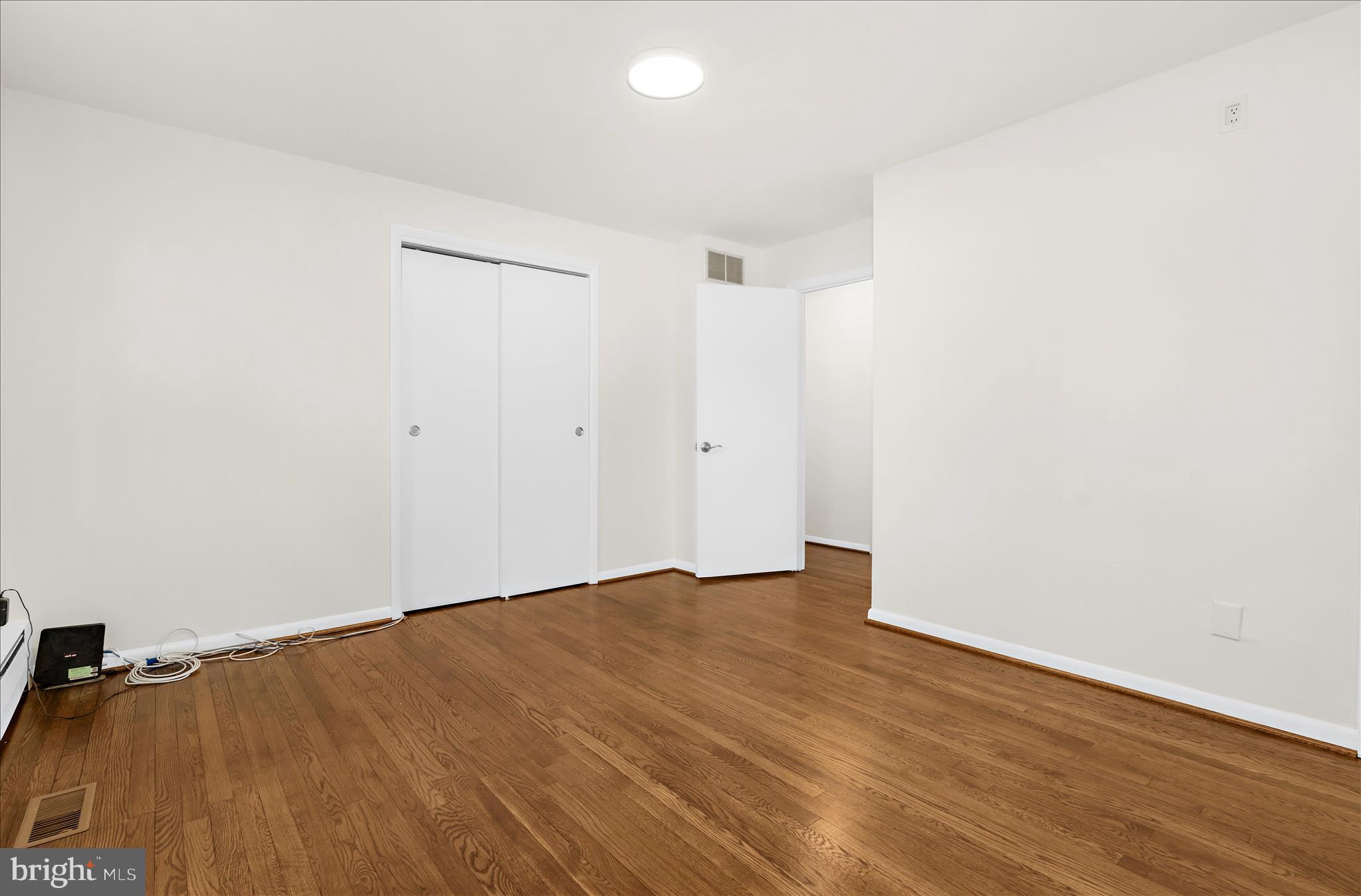 WINDSOR  MILL - Residential