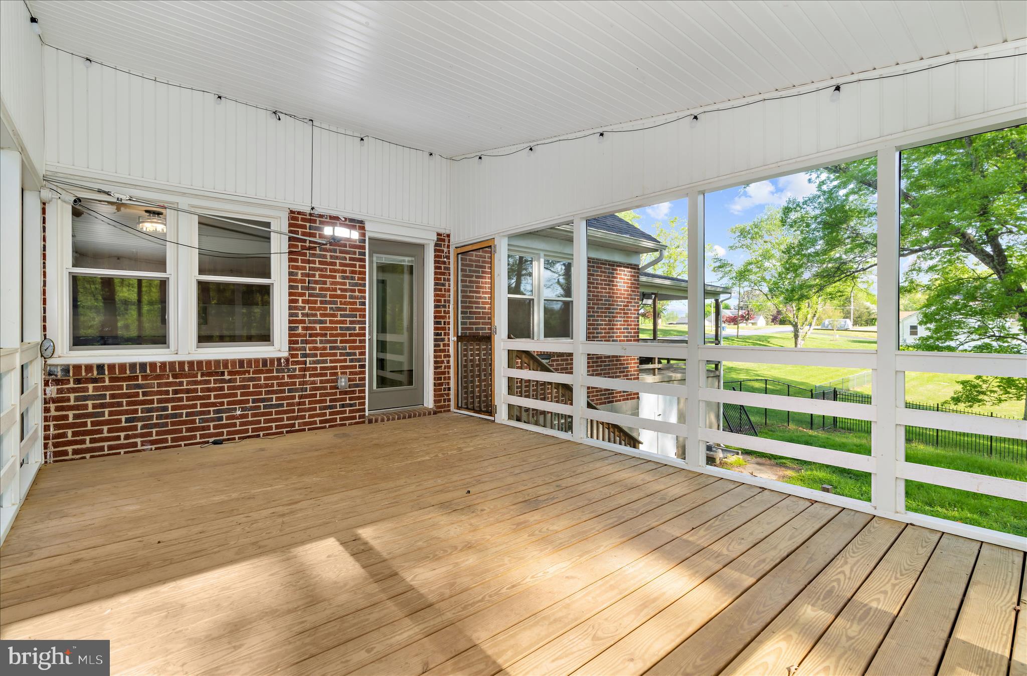 WINDSOR  MILL - Residential