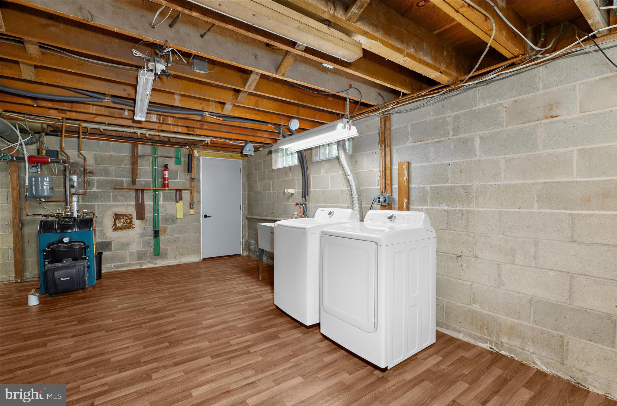 WINDSOR  MILL - Residential