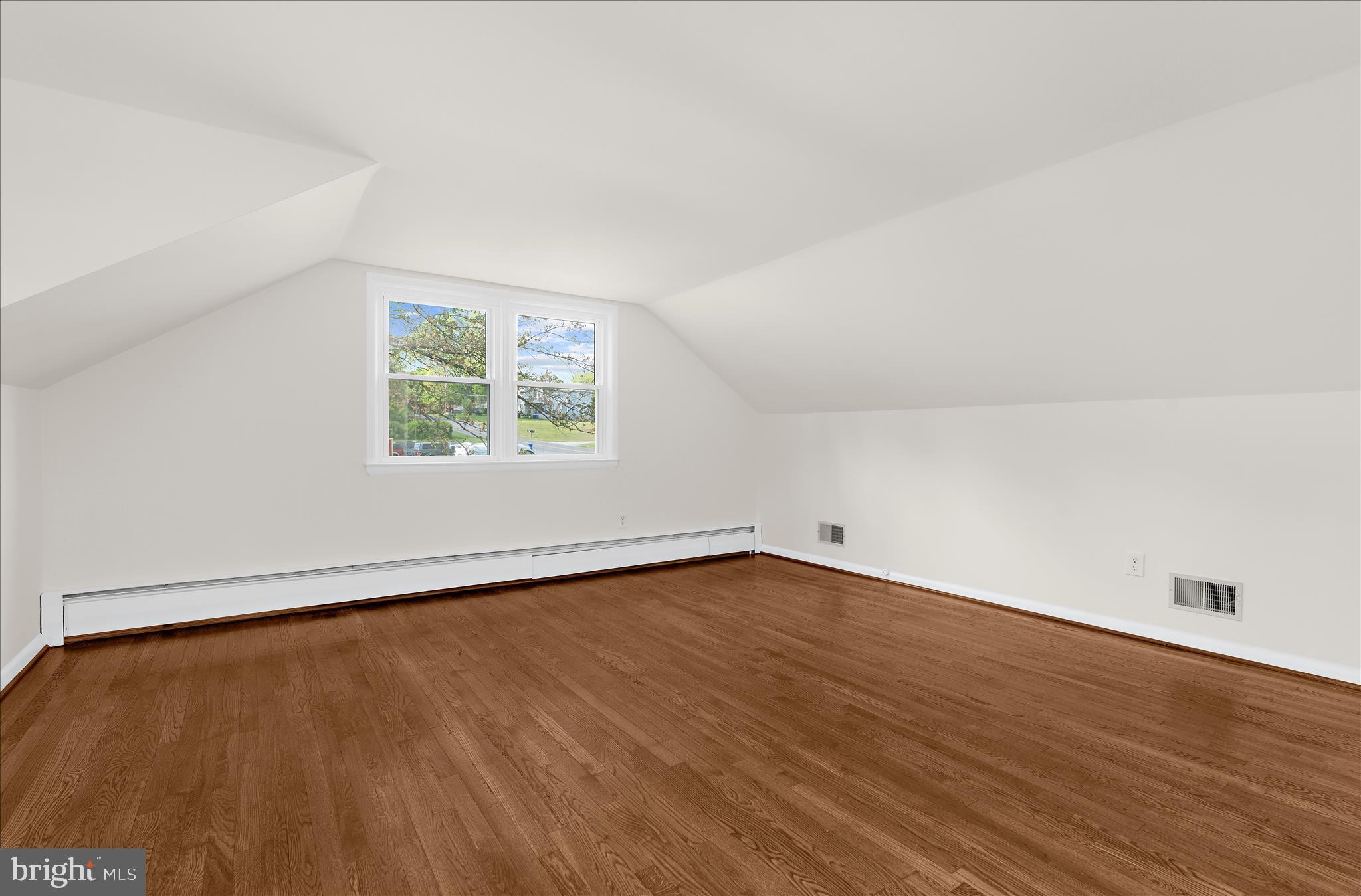 WINDSOR  MILL - Residential