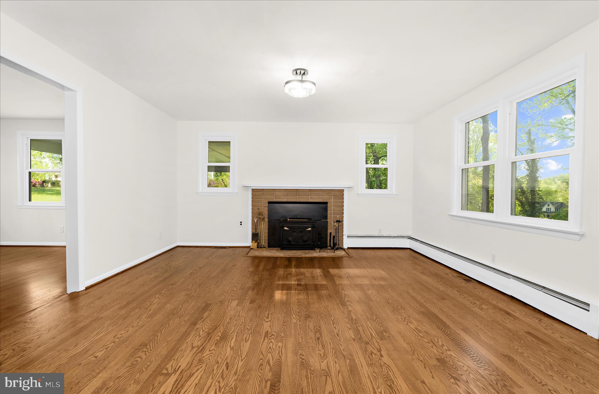 WINDSOR  MILL - Residential