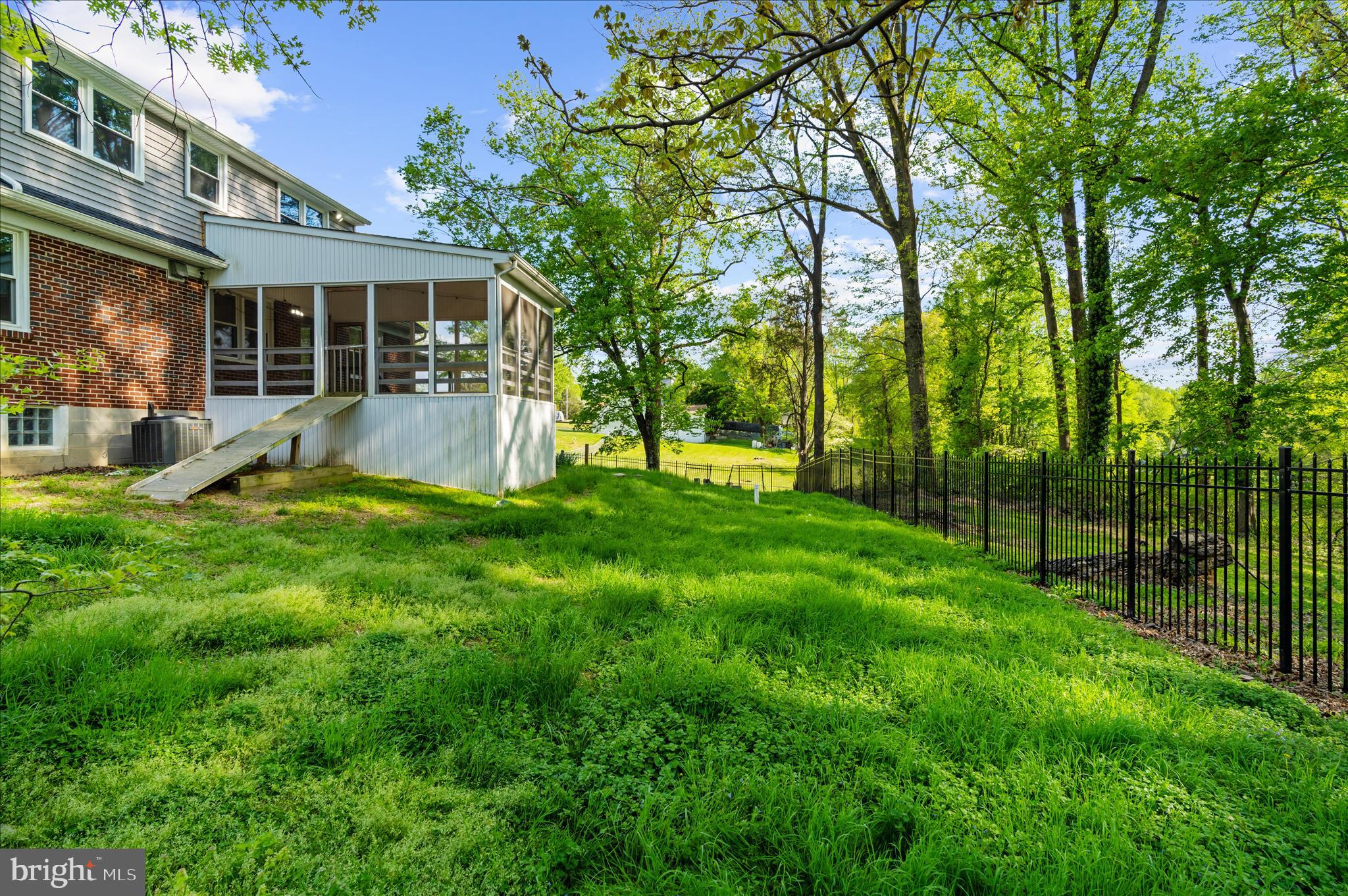 WINDSOR  MILL - Residential