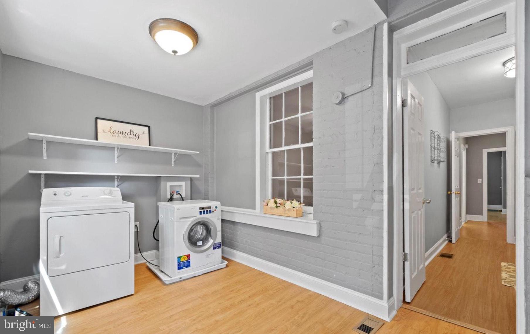 BROOKLAND - Residential Lease