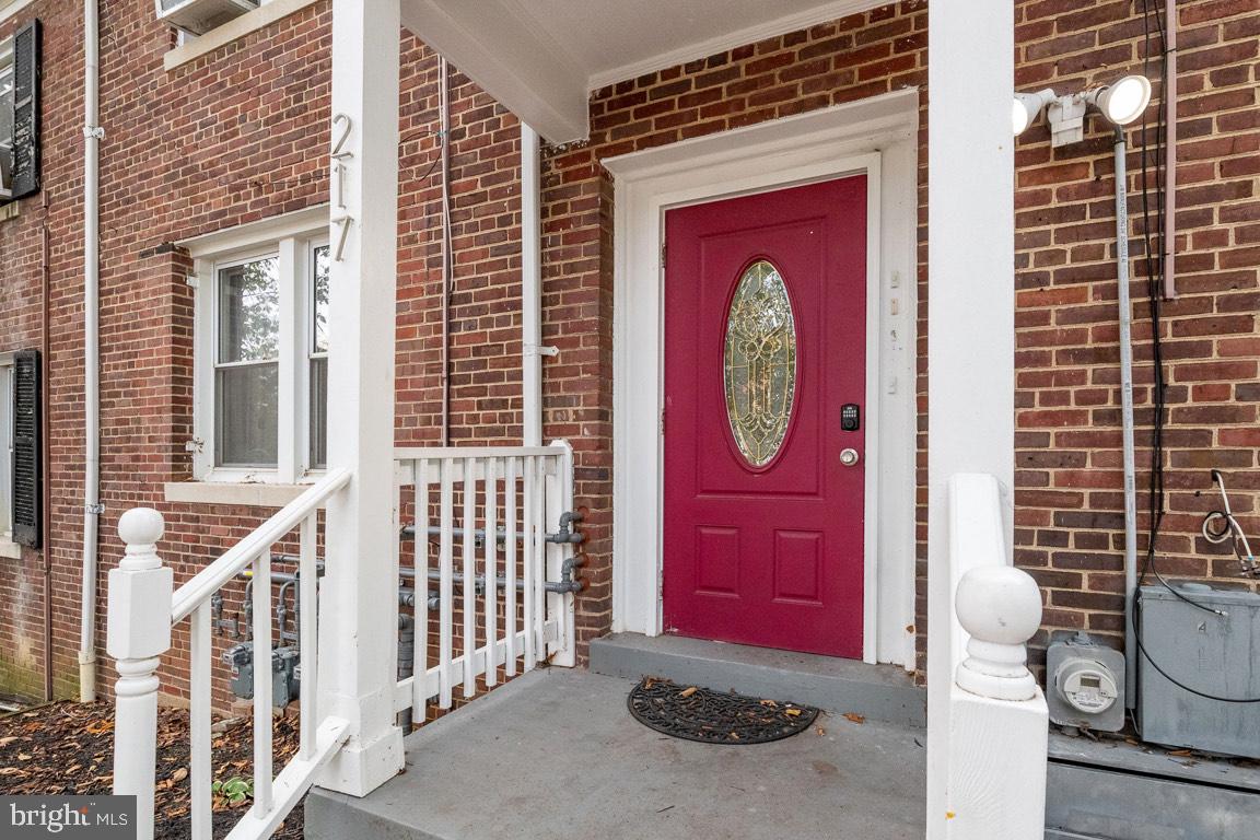 BROOKLAND - Residential Lease