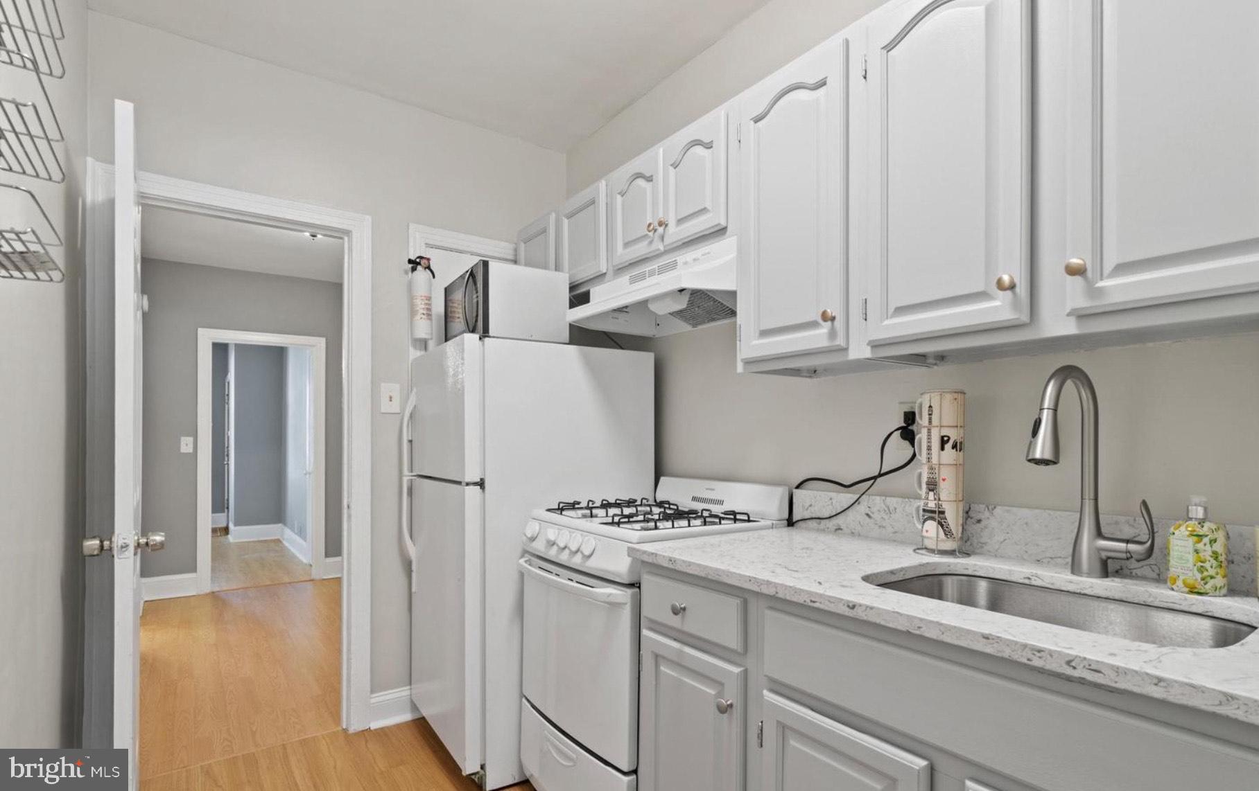 BROOKLAND - Residential Lease