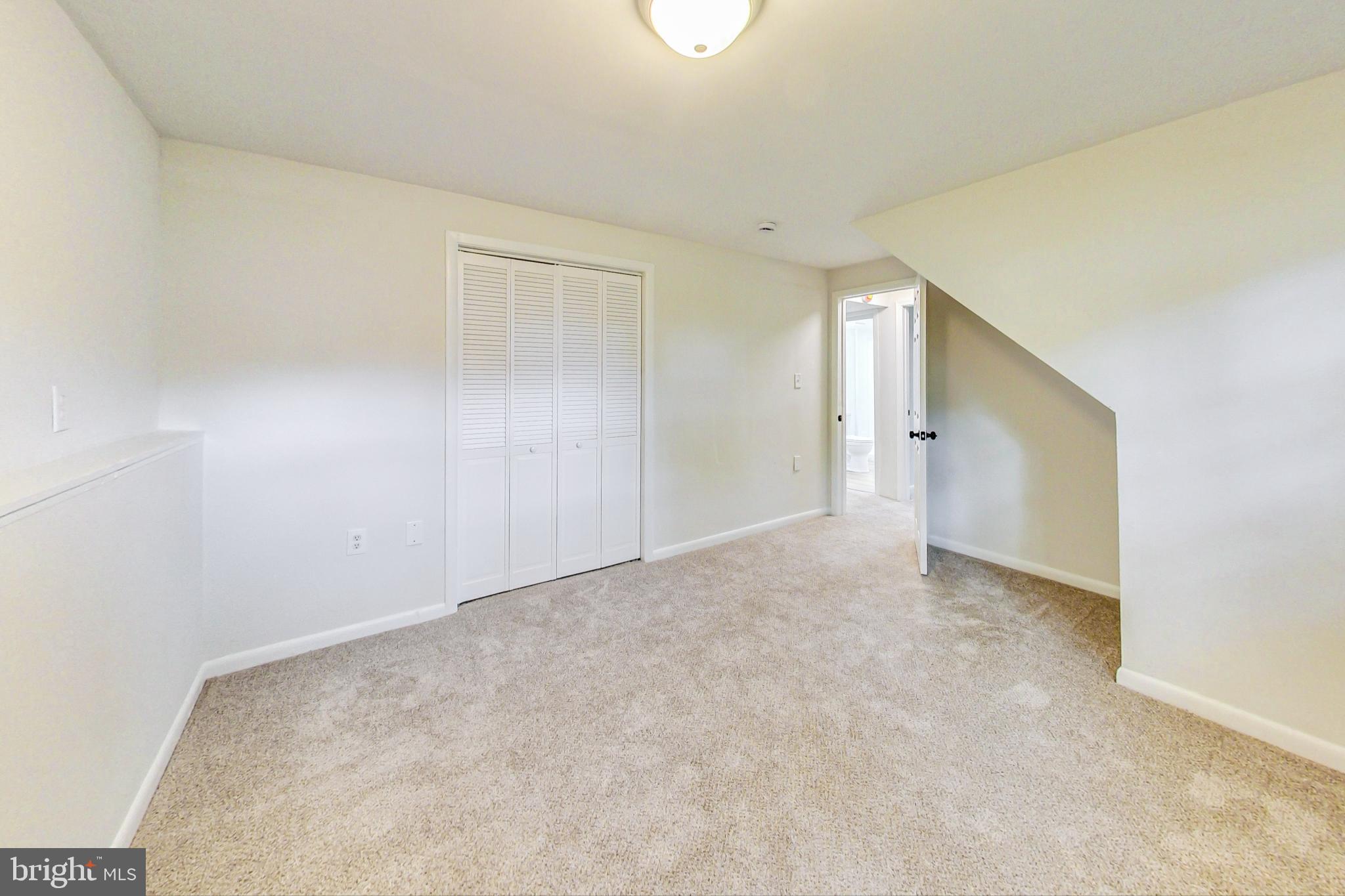 CLINTON WOODS - Residential Lease