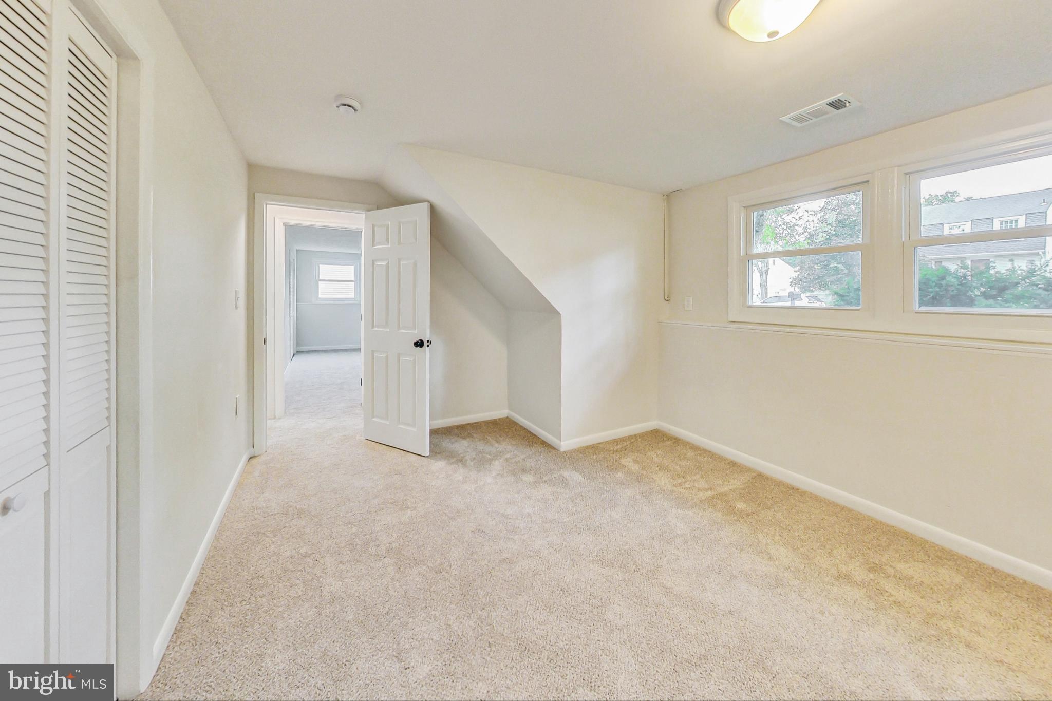 CLINTON WOODS - Residential Lease