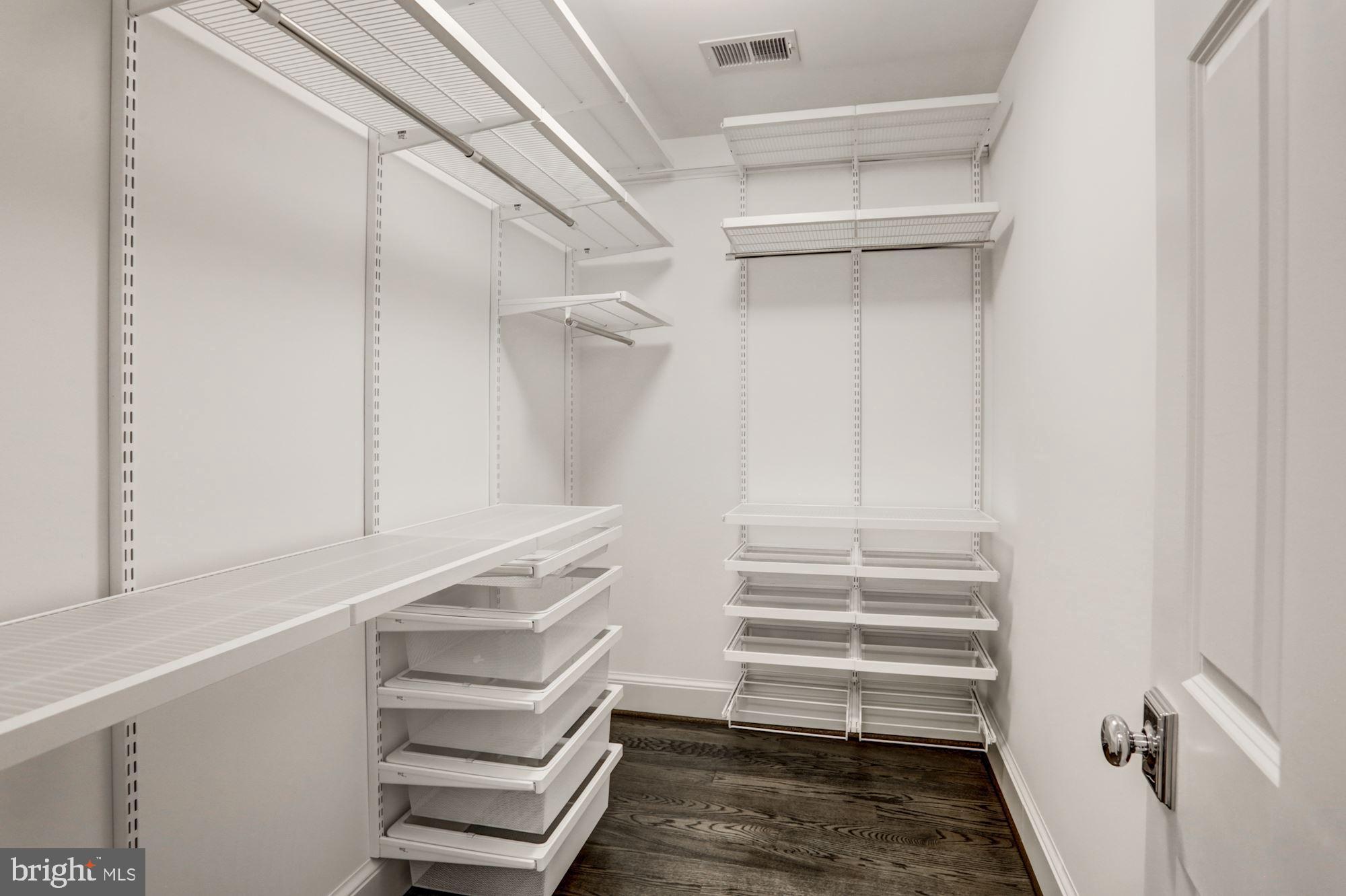 ROSEMONT - Residential