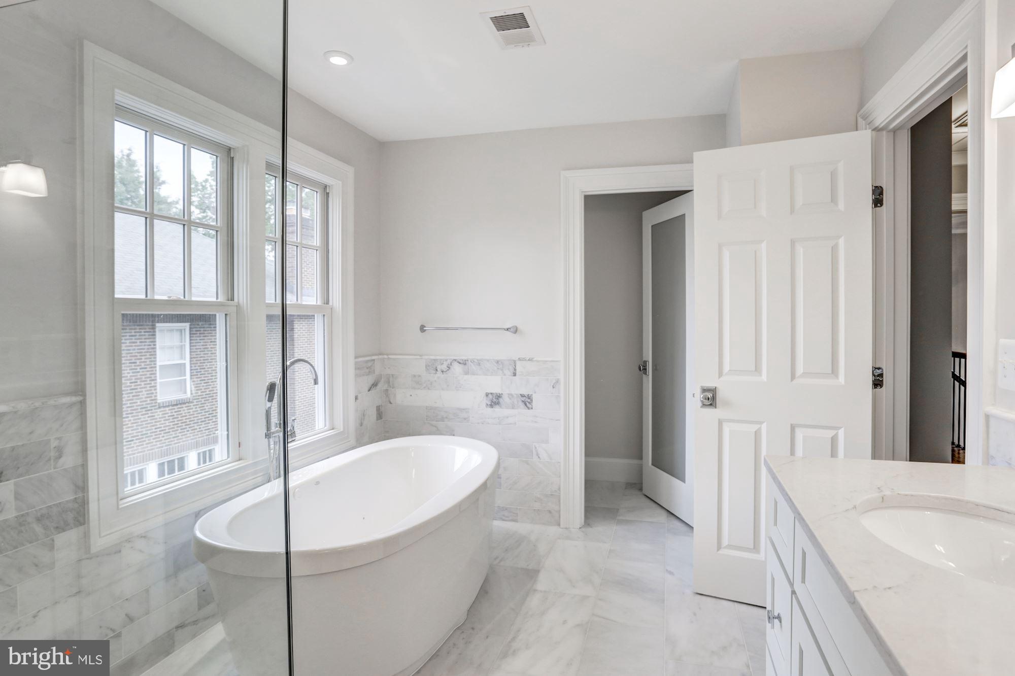 ROSEMONT - Residential