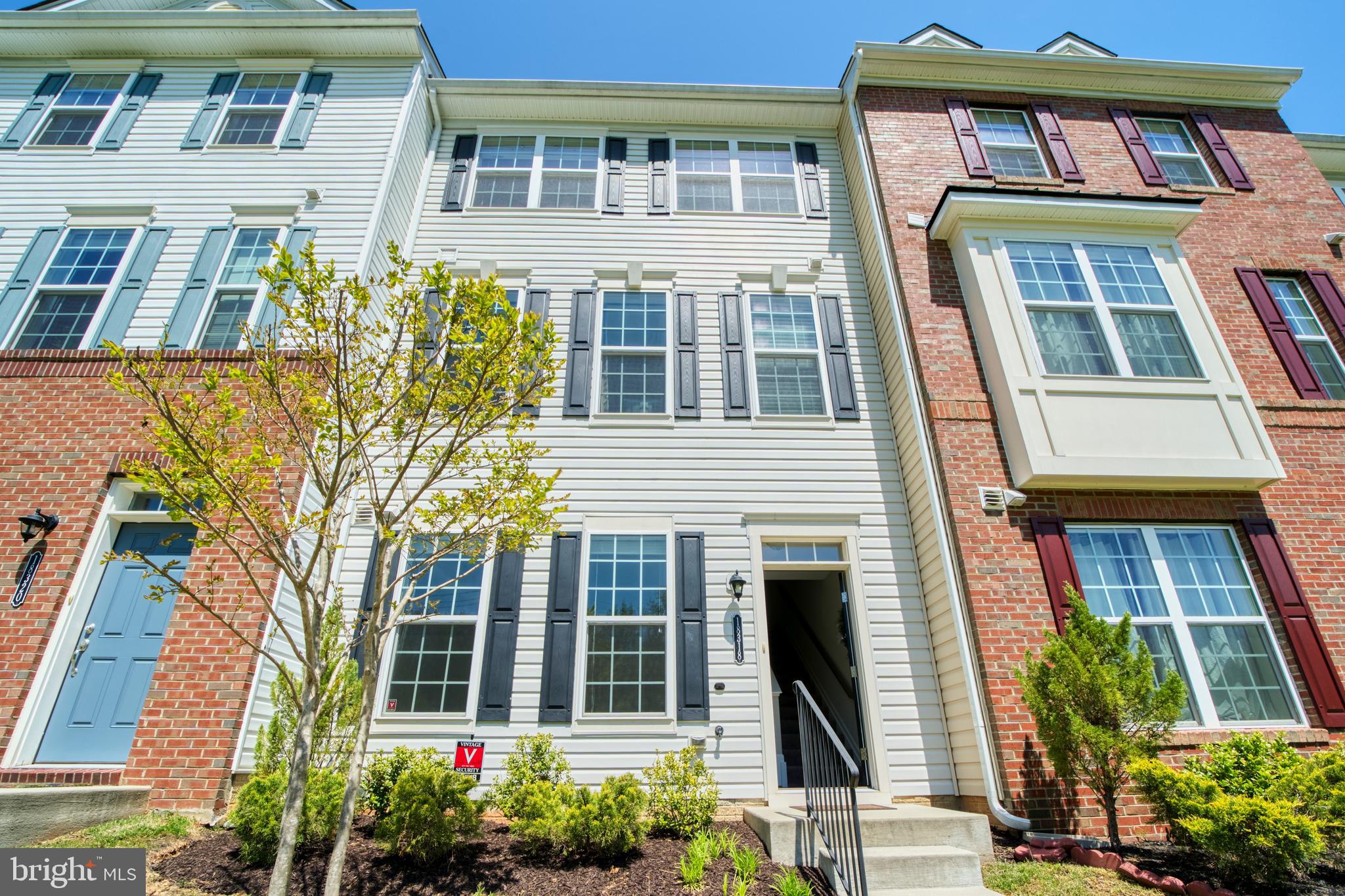 18318 WOODHOUSE LANE