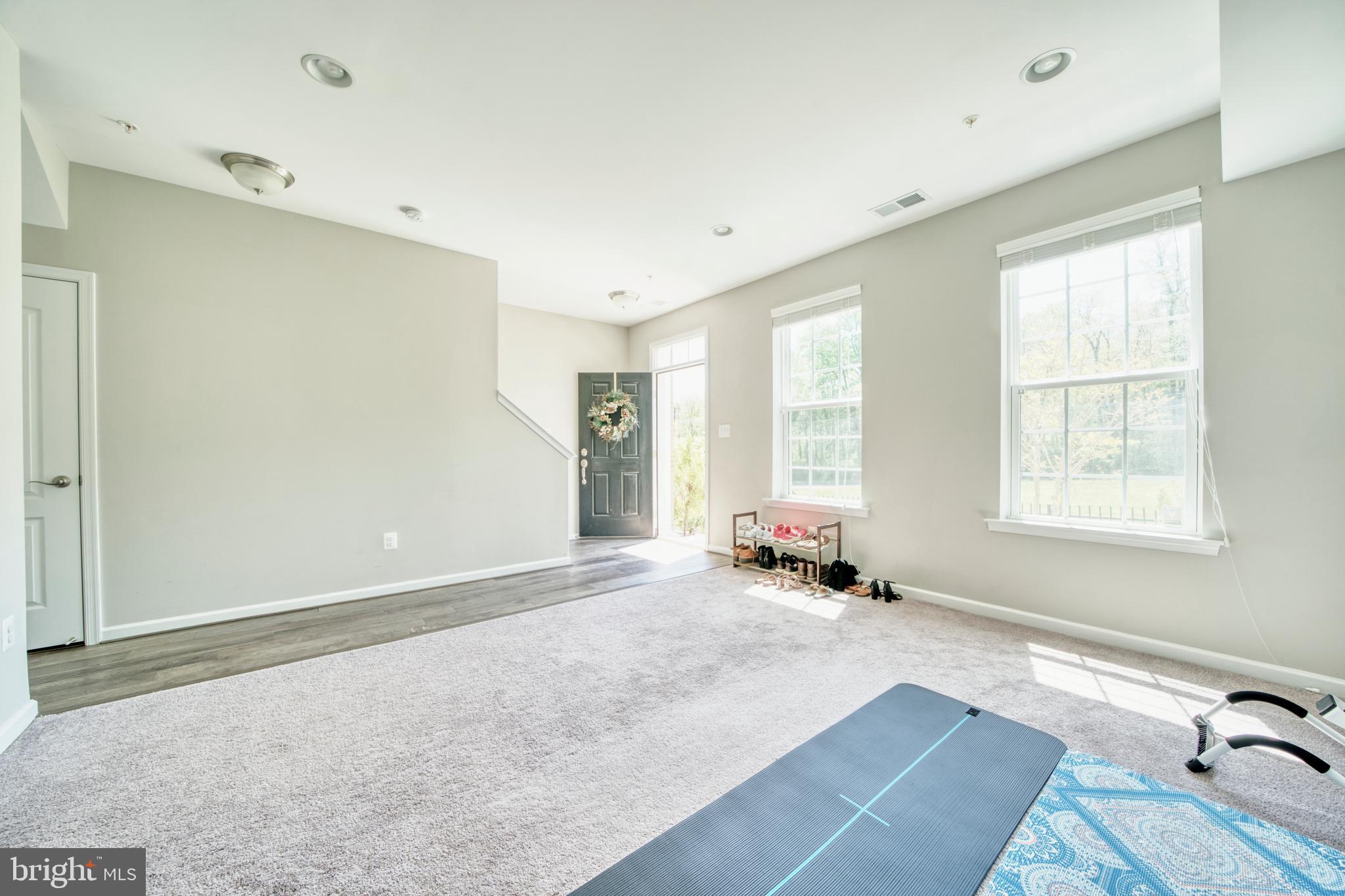 18318 WOODHOUSE LANE