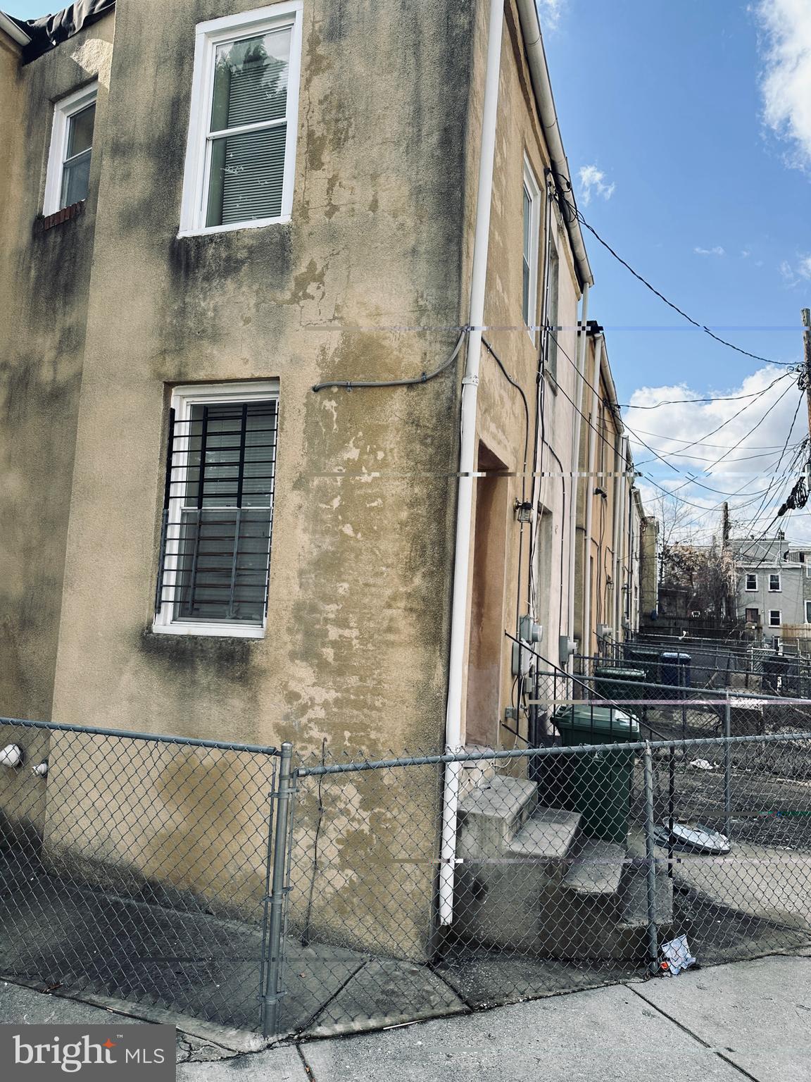 SANDTOWN-WINCHESTER - Residential