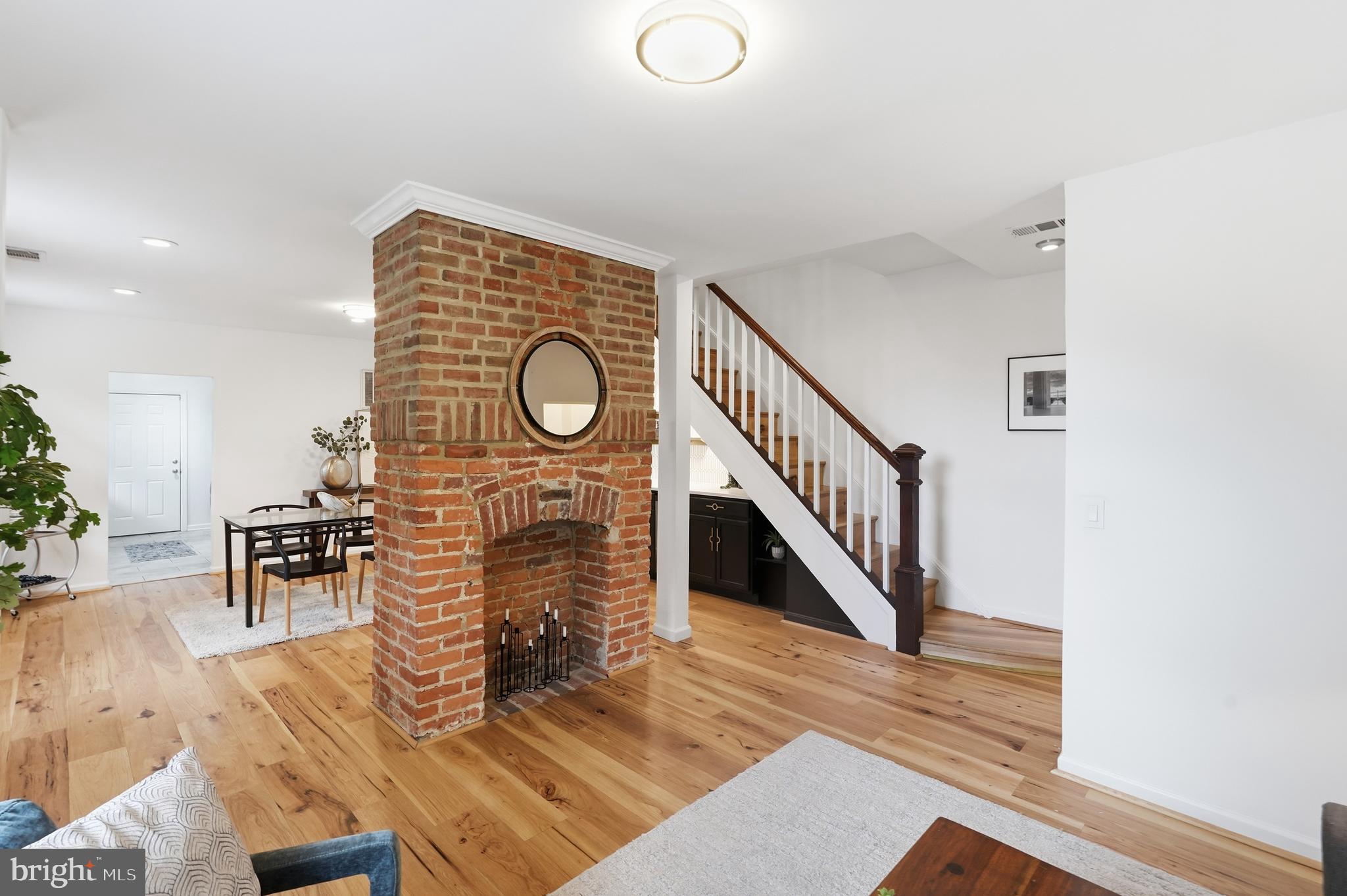 1322 MORRIS ROAD SE