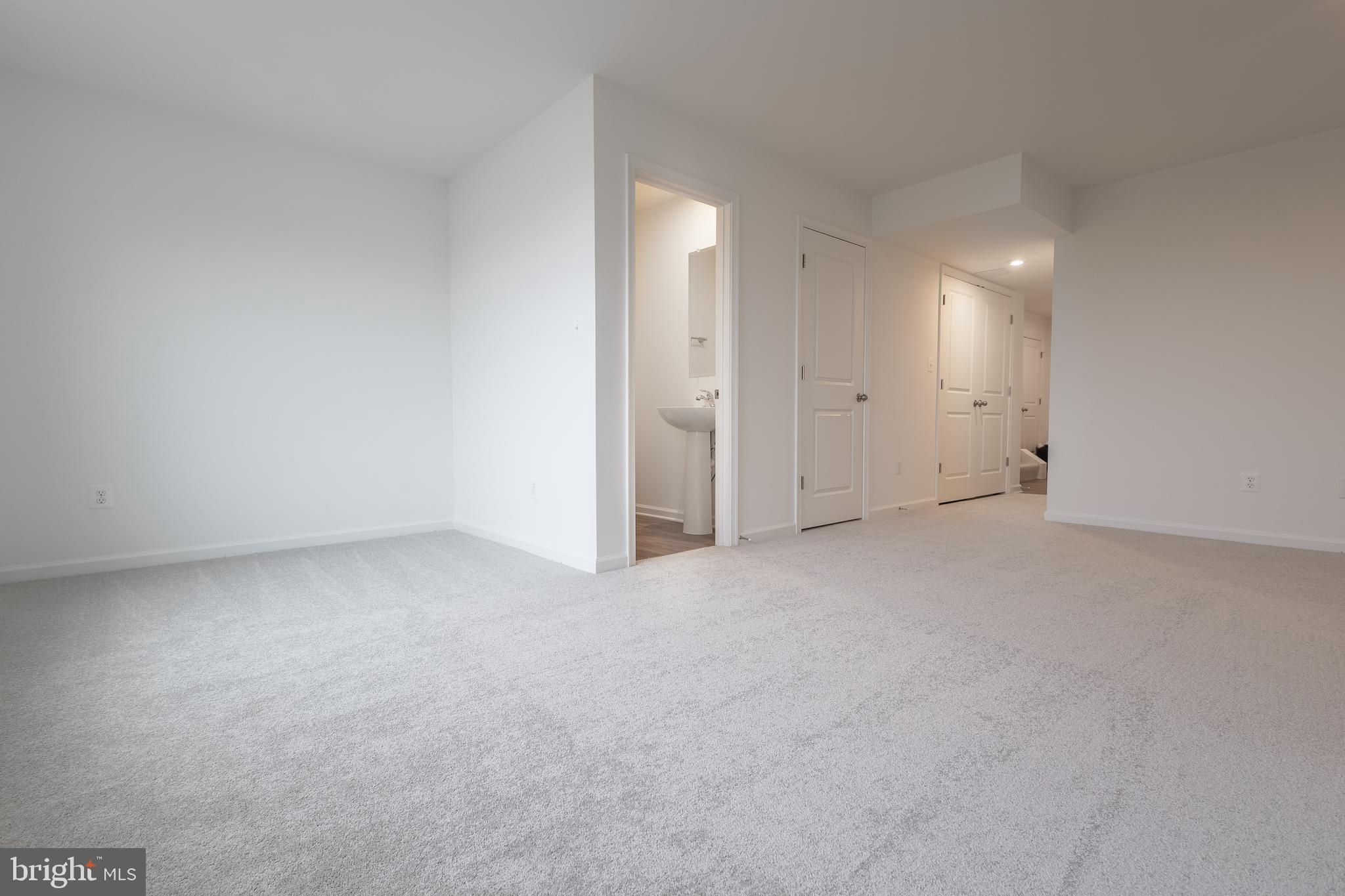 SOUTH BROOK - Residential Lease