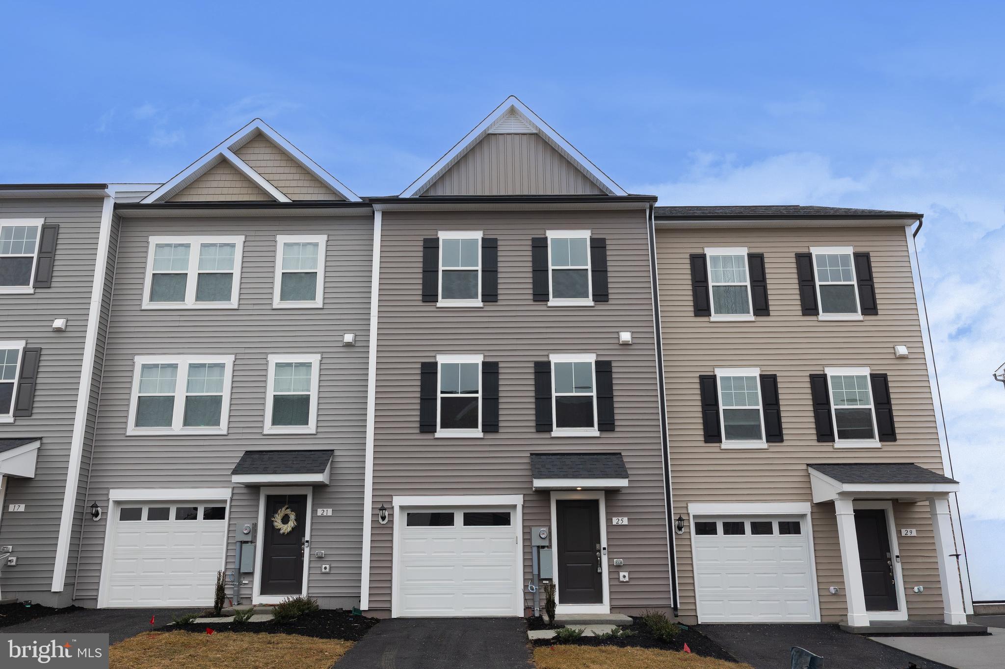 SOUTH BROOK - Residential Lease