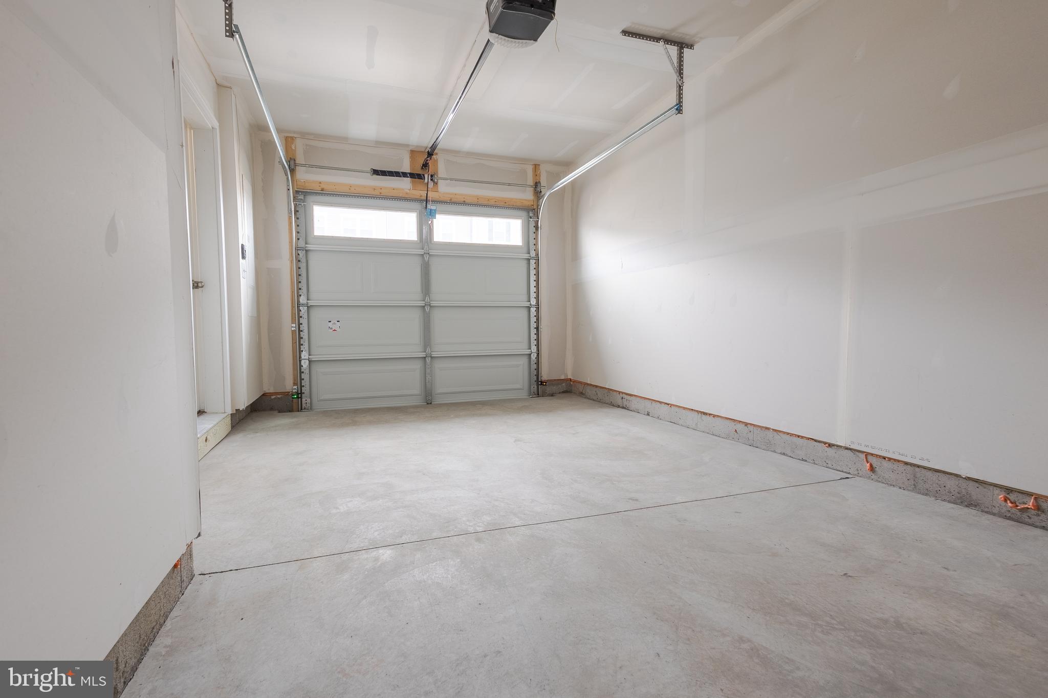 SOUTH BROOK - Residential Lease