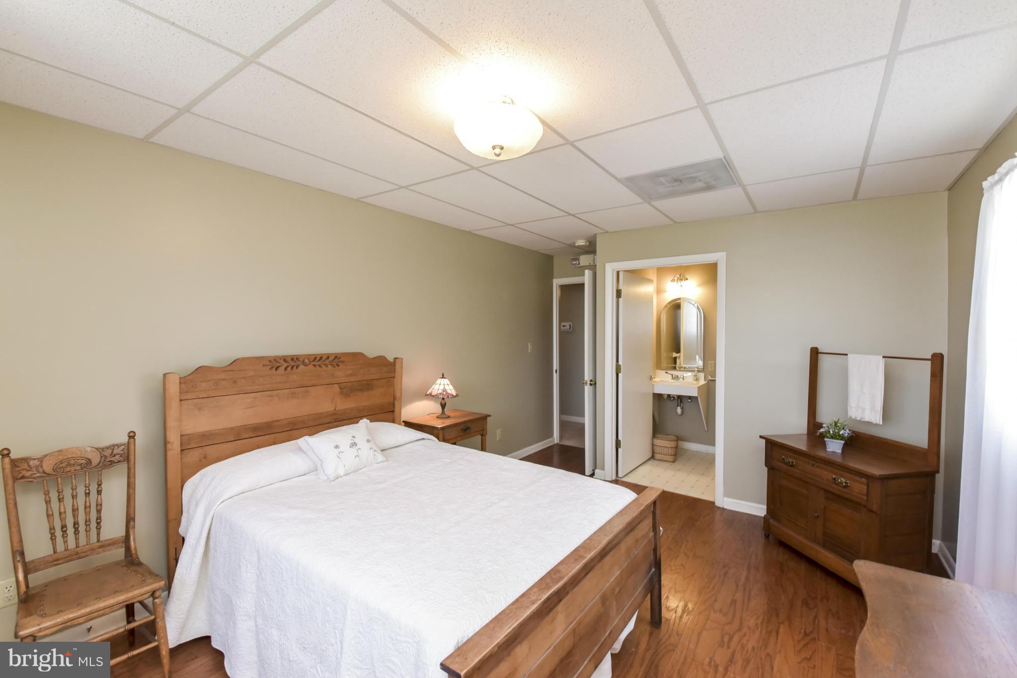 HUNTING CREEK ESTATES - Farm