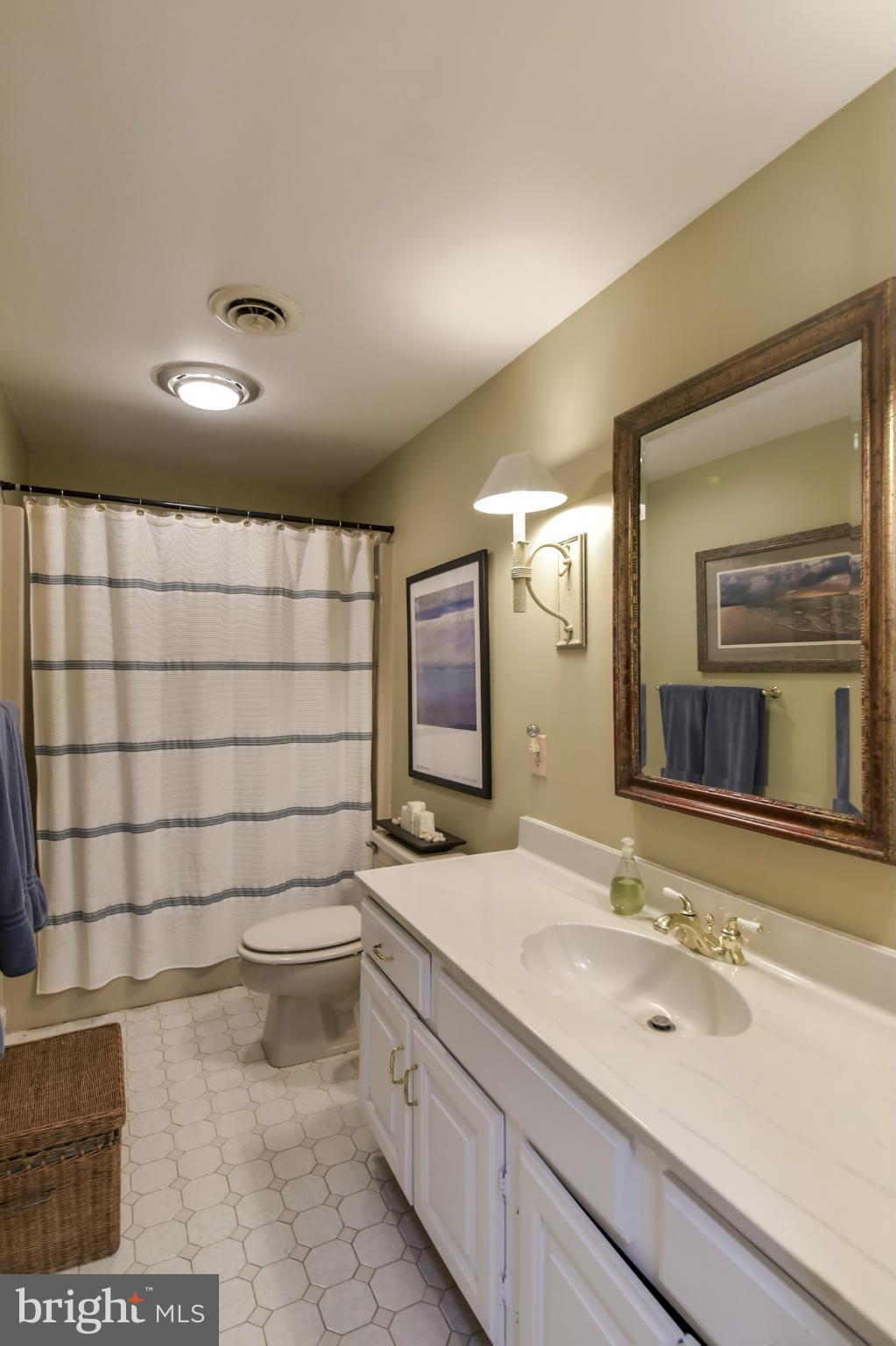 HUNTING CREEK ESTATES - Farm