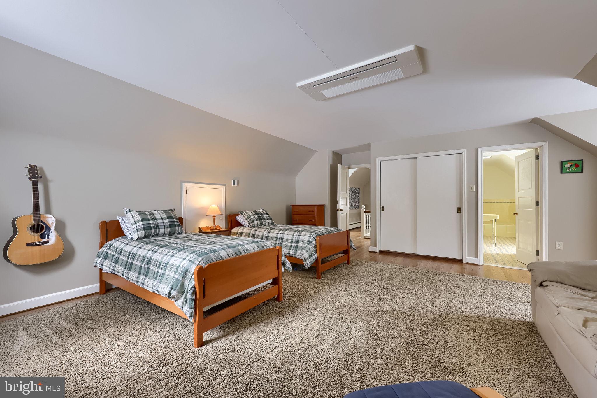 BROCKIE - Residential