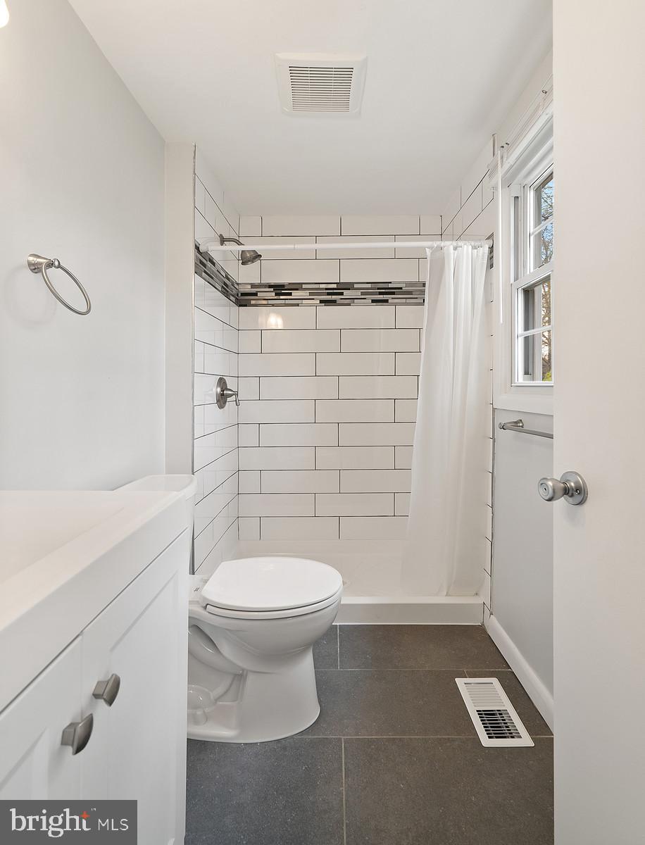 GREENBRIAR - Residential Lease