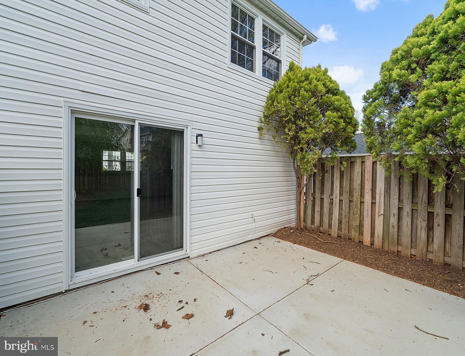 GREENBRIAR - Residential Lease