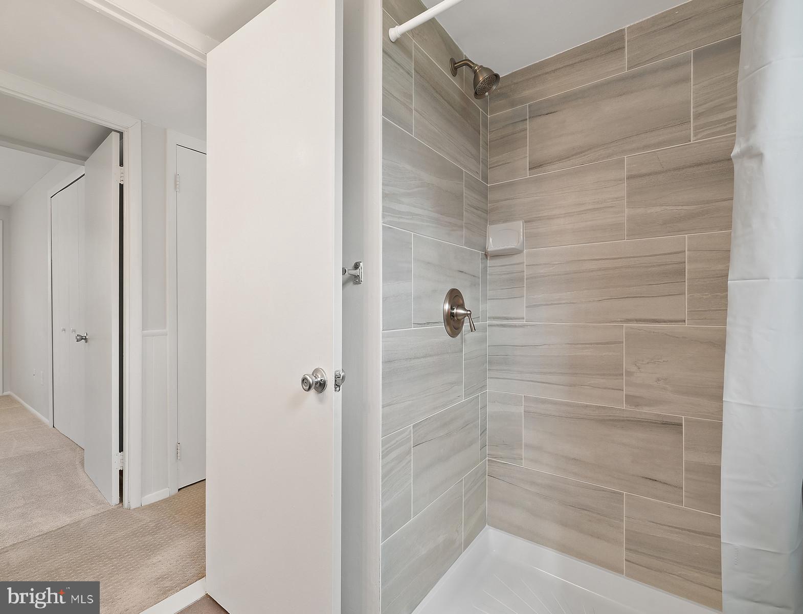 GREENBRIAR - Residential Lease