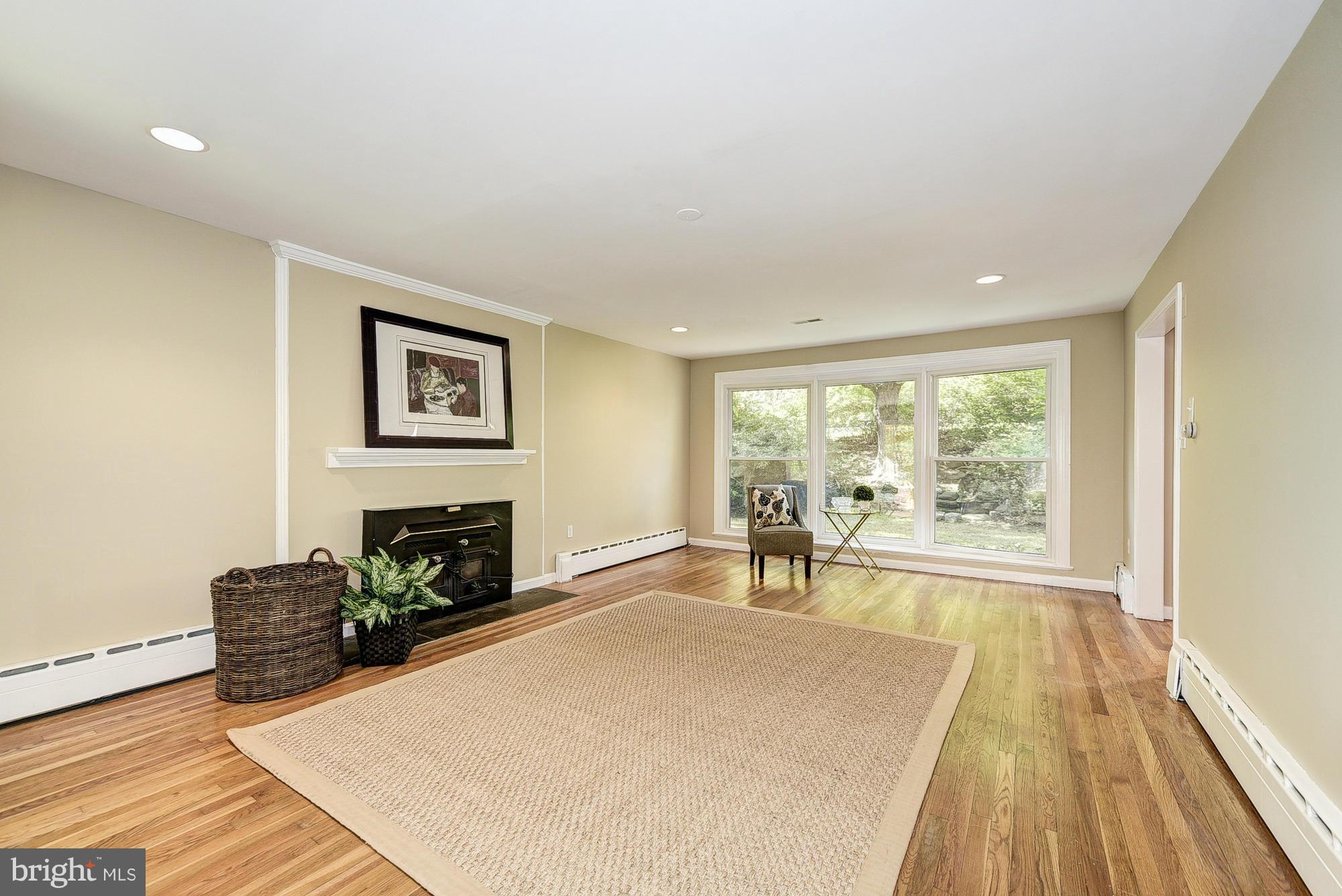 DARNESTOWN OUTSIDE - Residential