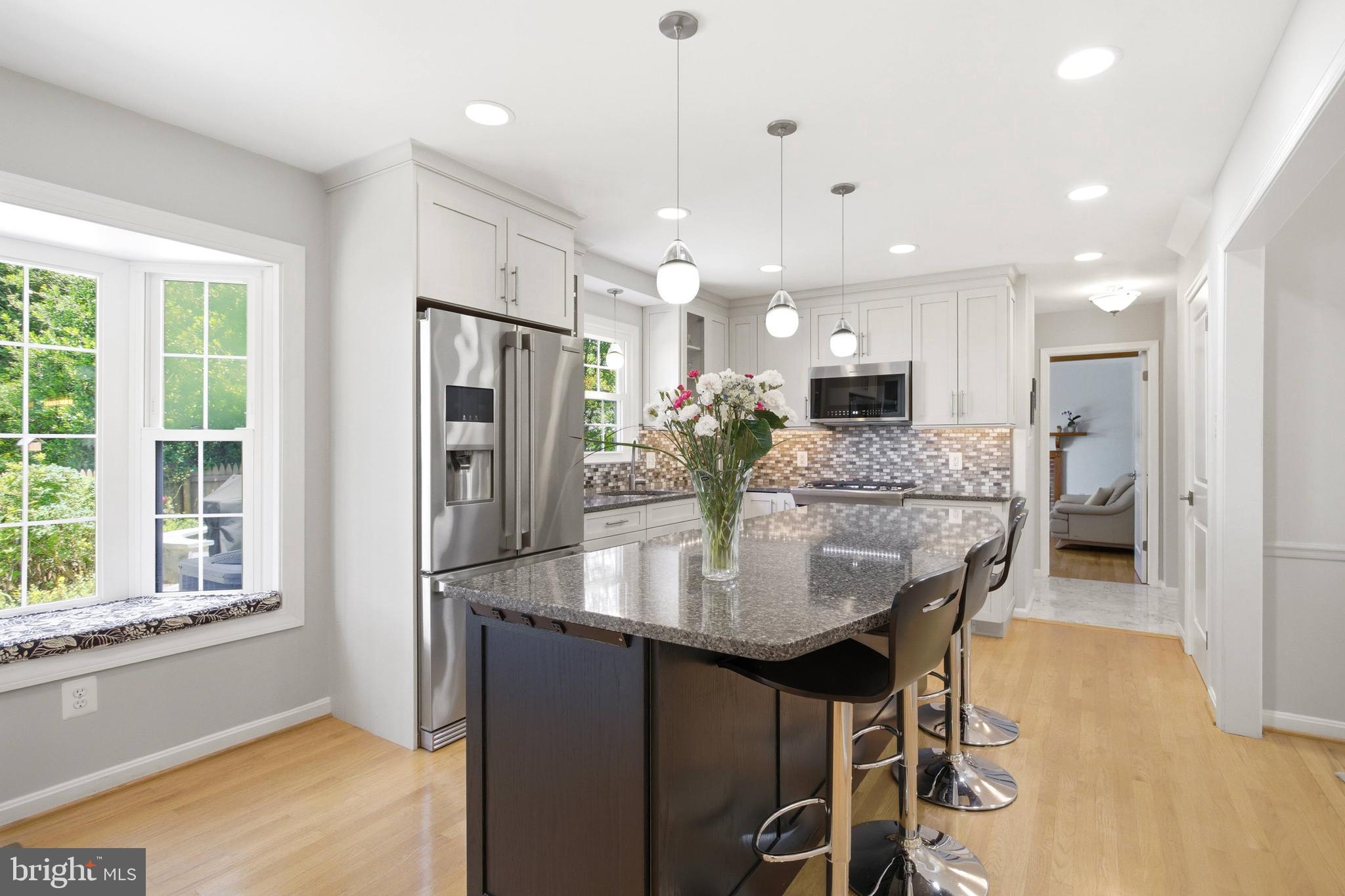 8402 GEORGIAN WAY