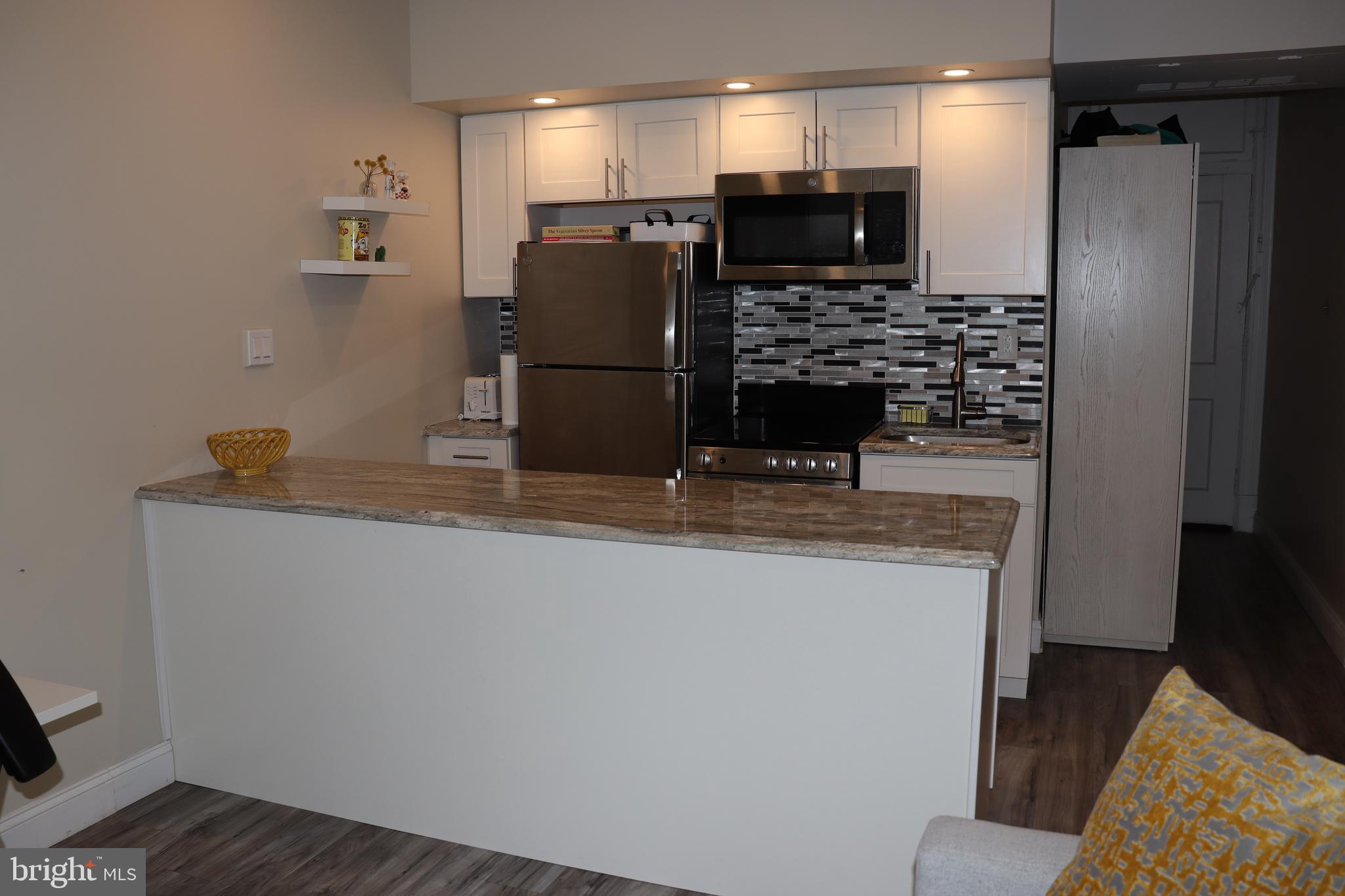 1324 LOCUST STREET 00 1011