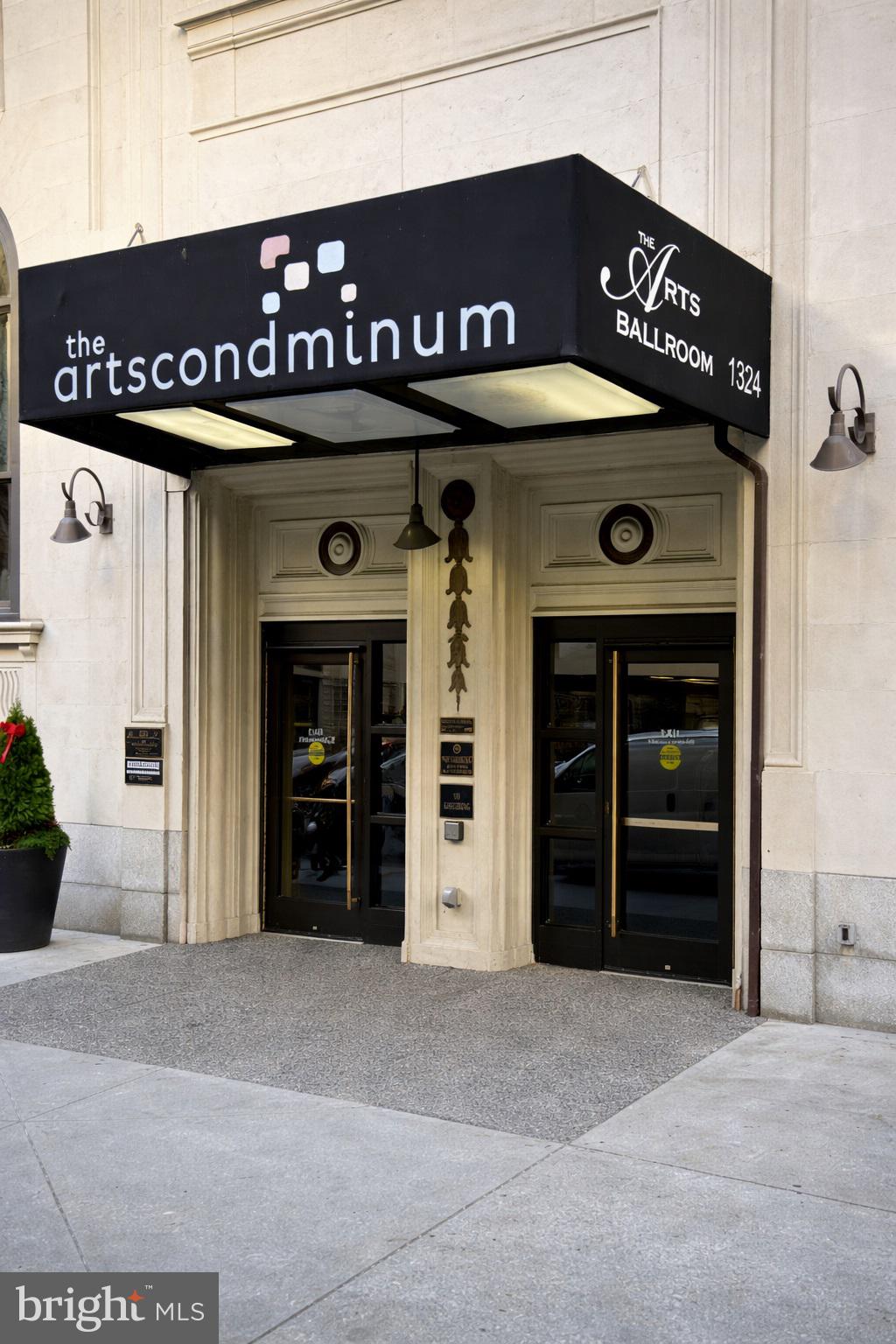 AVENUE OF THE ARTS - Residential