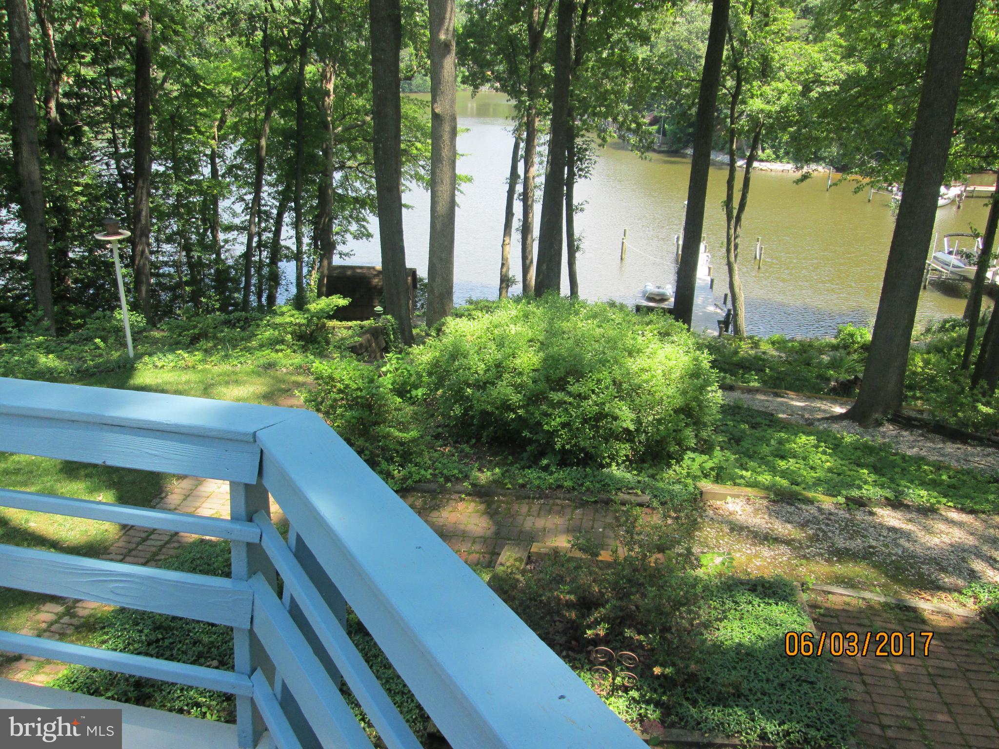 TWIN HARBORS - Residential