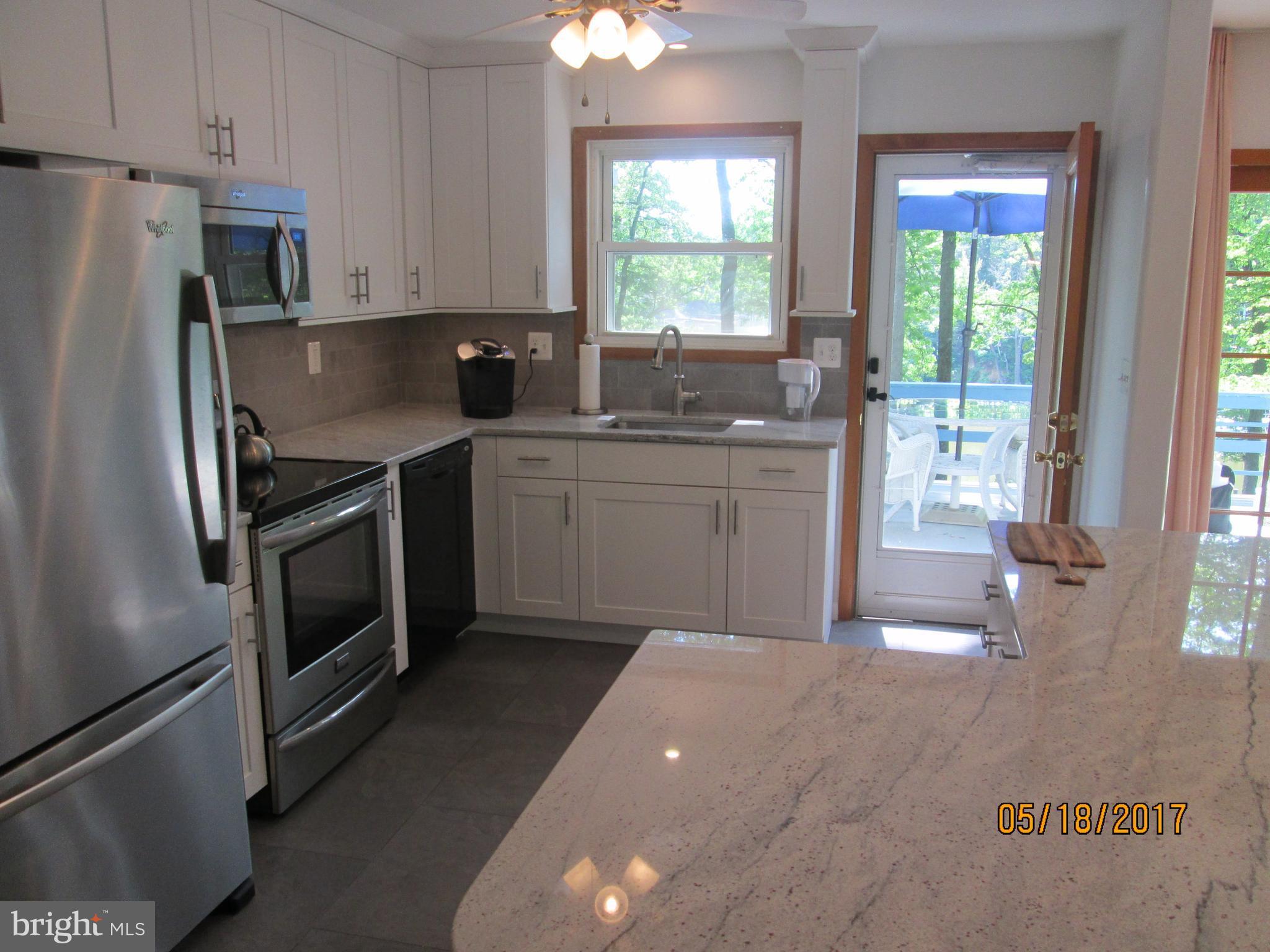 TWIN HARBORS - Residential