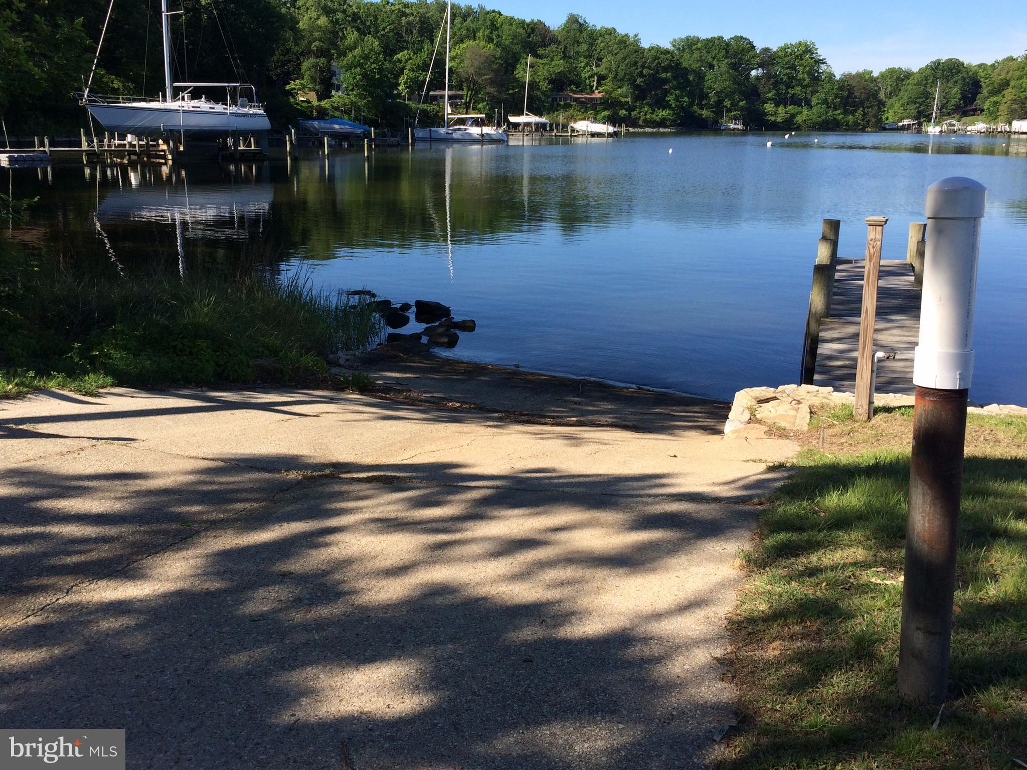 TWIN HARBORS - Residential