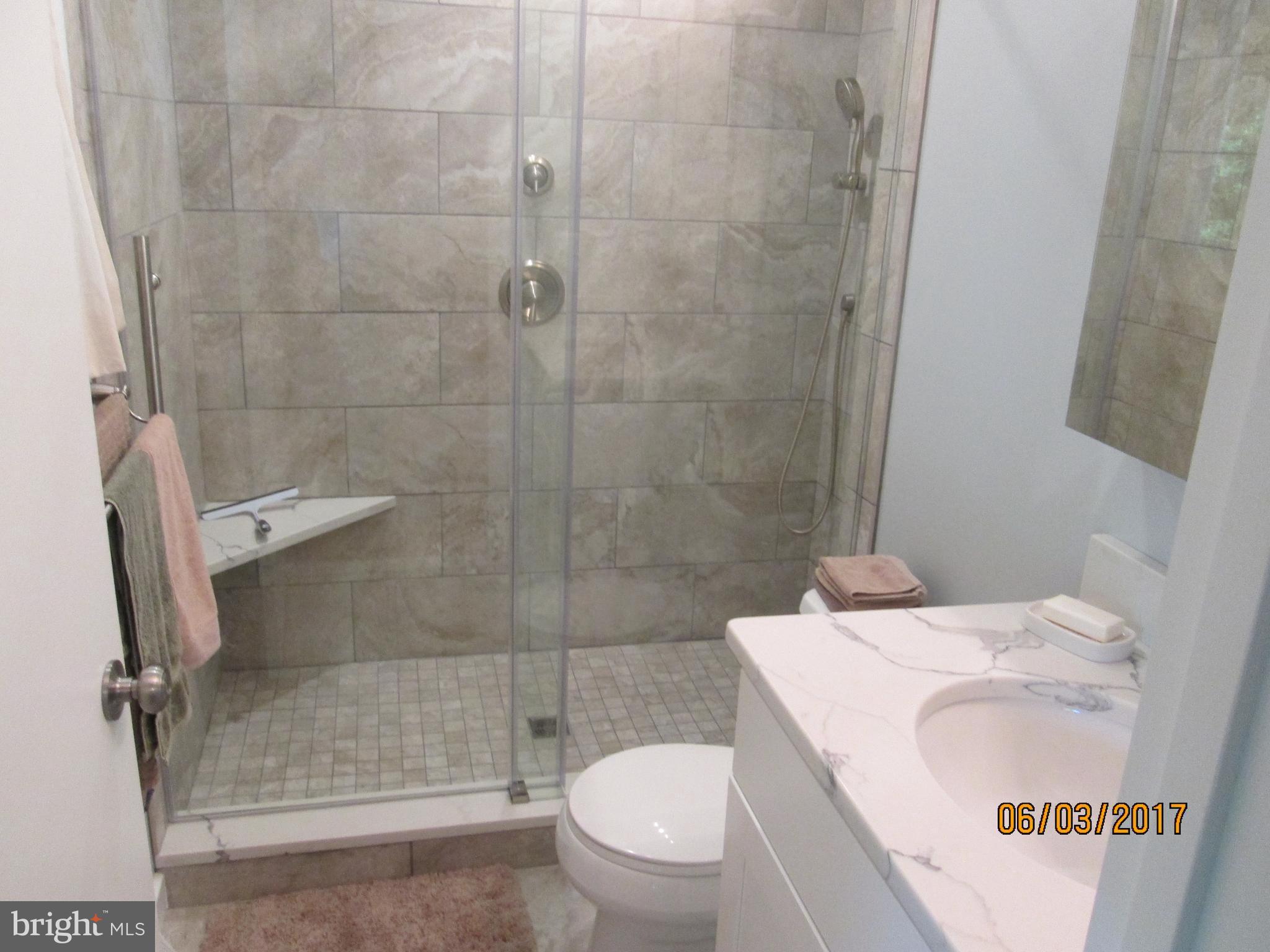 TWIN HARBORS - Residential