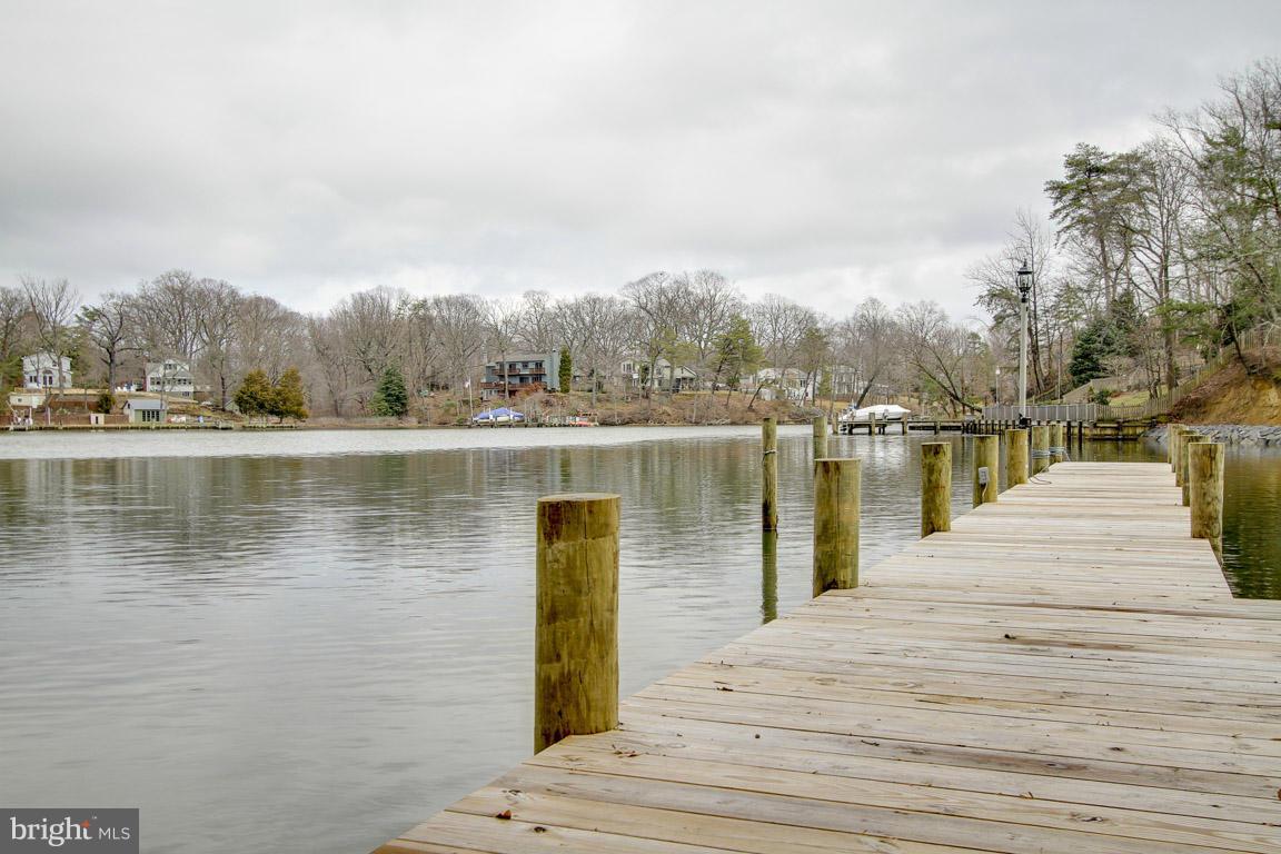 TWIN HARBORS - Residential