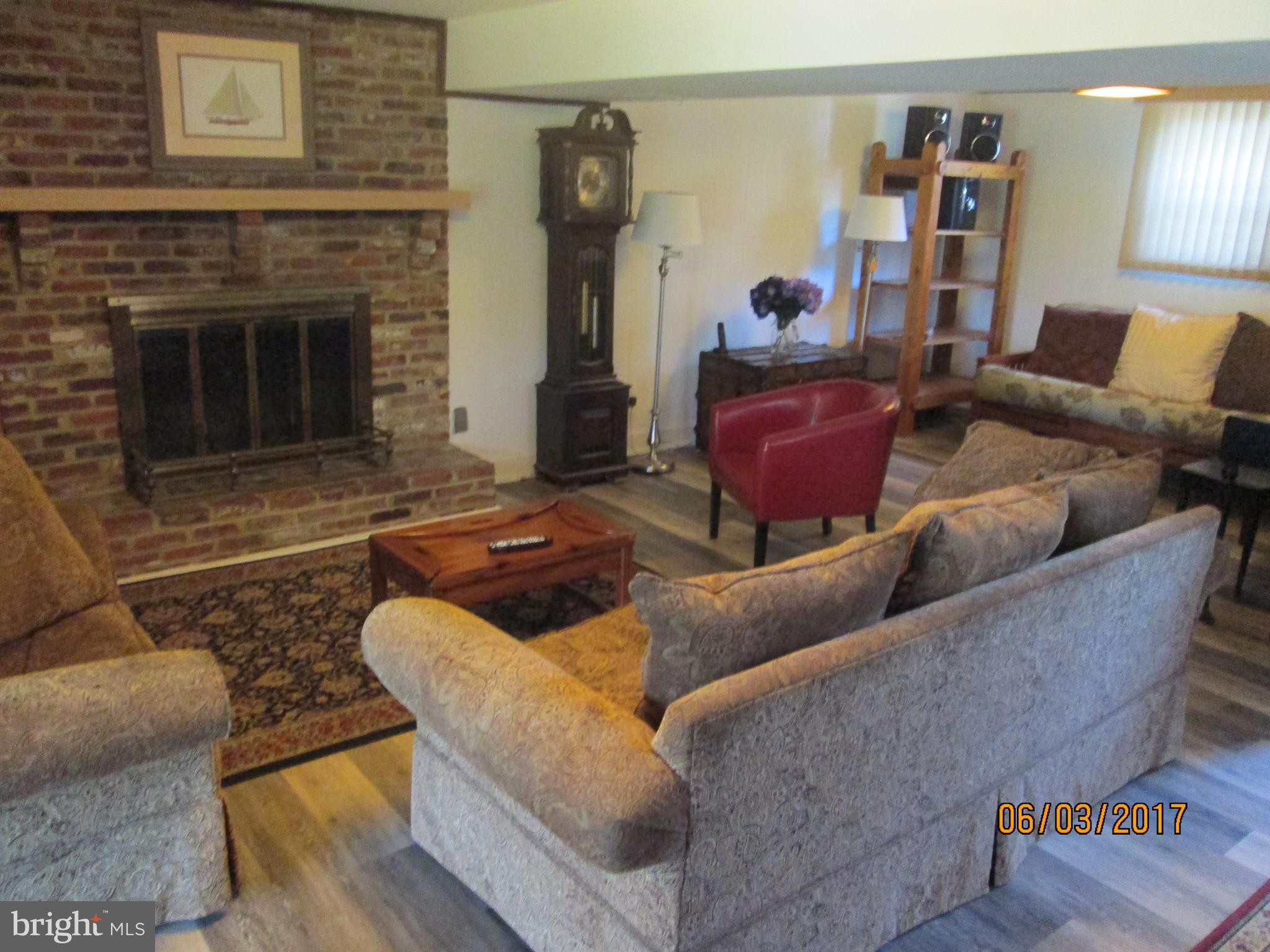 TWIN HARBORS - Residential