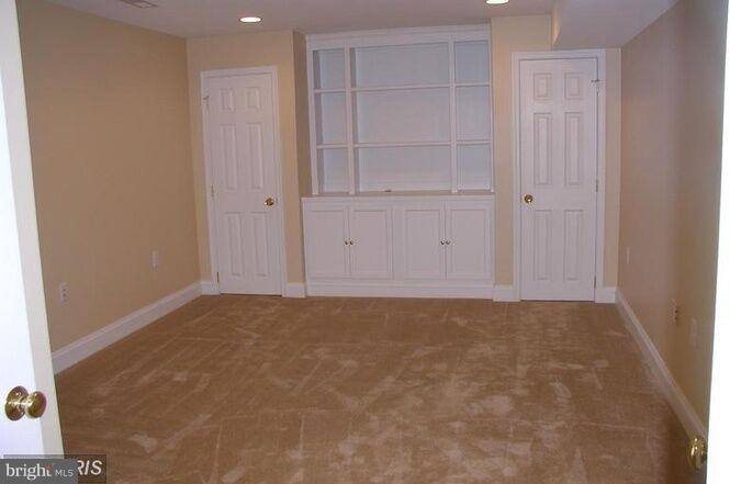 VALLEY VIEW SUB - Residential Lease