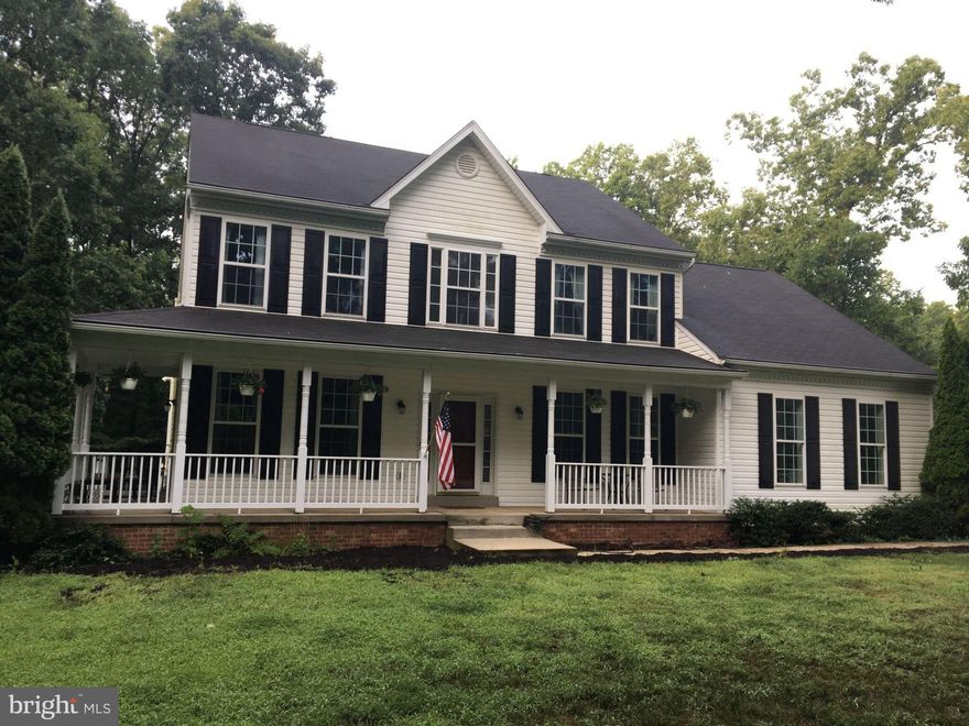 Beautiful Victorian on quiet culdesac with covered front porch, HUGE screened porch on rear, hdwd flooring, library/study, built in book cases, open kitchen to step down fam. rm, large level back yard w/ shed, walking trails.  Just minutes from shopping/dining & recreation Available 9/1 Pets case by case **2 Acre lot **could possible do an earlier lease Kitchenette in finished Basement