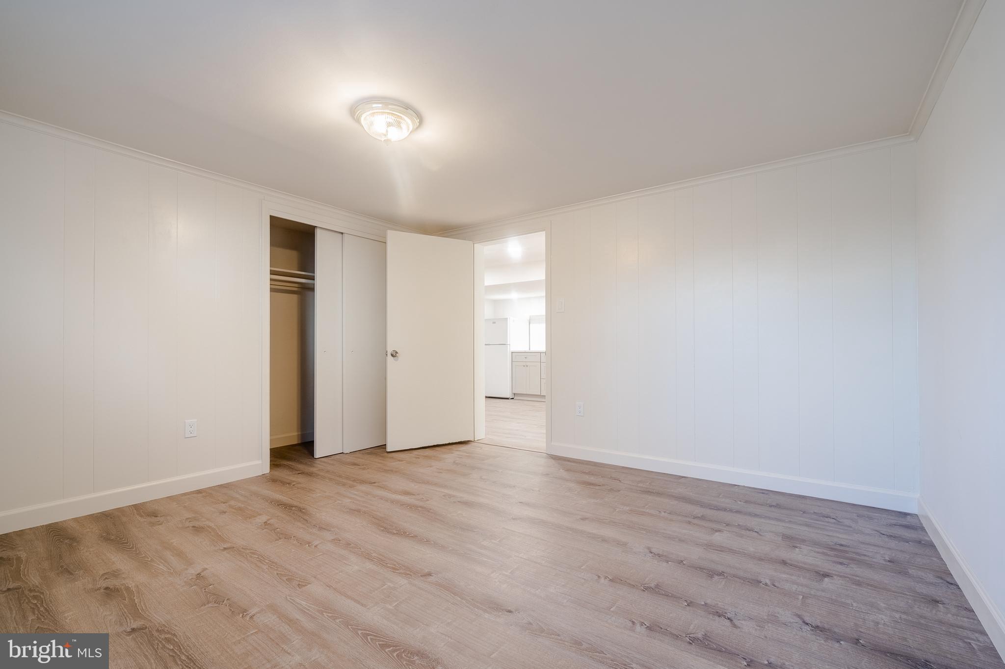 MAPLE VIEW PARK - Residential Lease