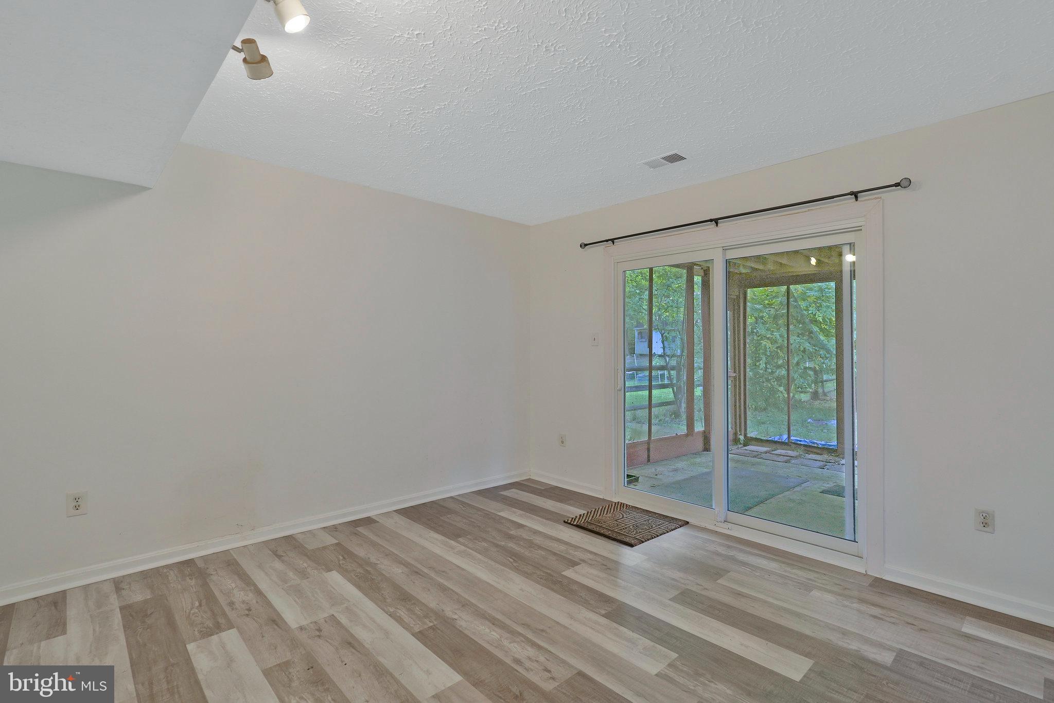 ST CHARLES SUB - WAKEFIELD - Residential